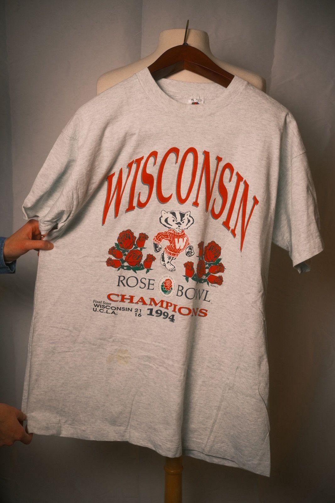 Fruit Of The Loom Vintage Wisconsin Badgers 1994 Rose Bowl Champions T-Shirt Size US XL / EU 56 / 4 - 2 Thumbnail