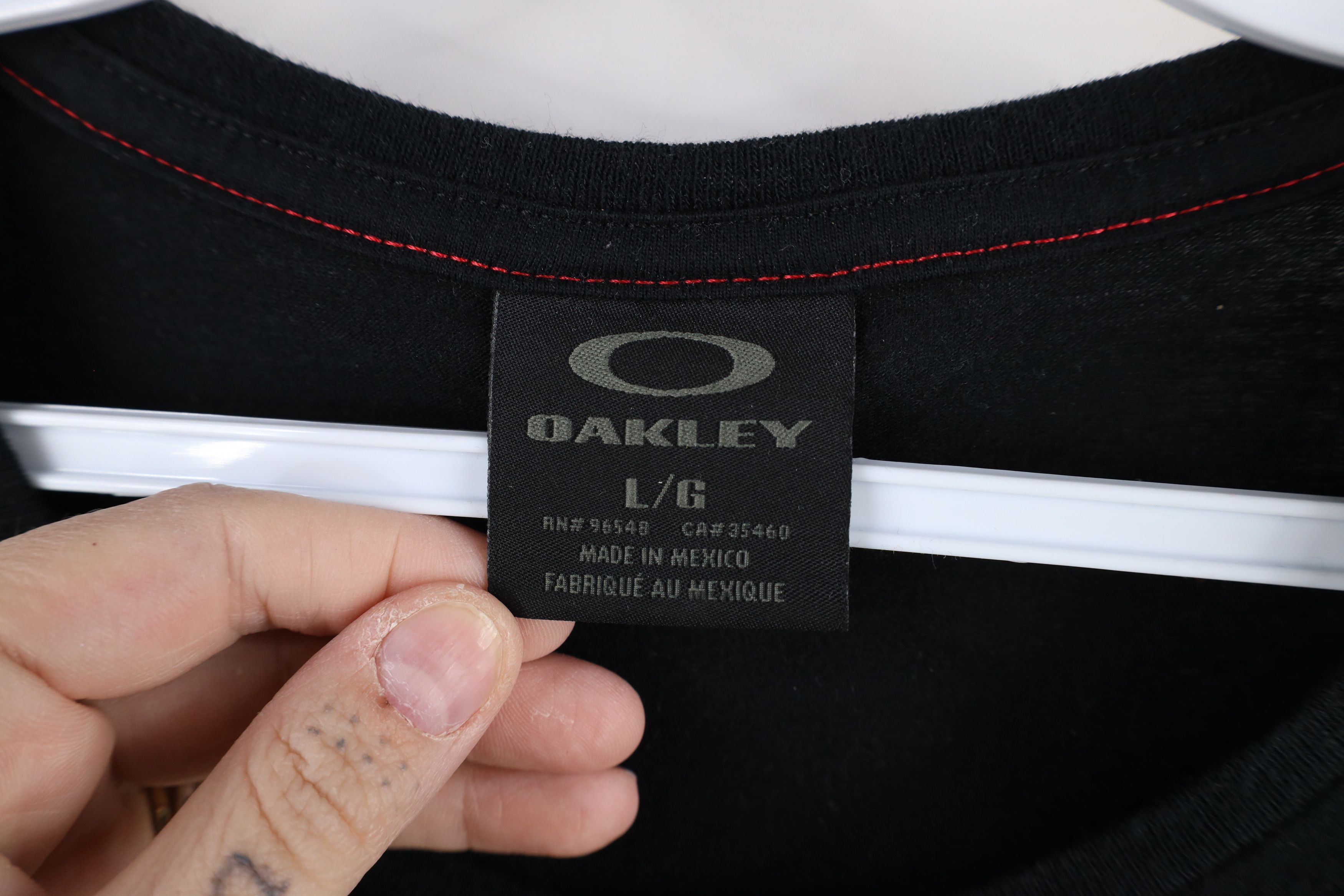 Oakley × Vintage Vintage Y2K Oakley Spell Out Short Sleeve Pocket T-Shirt Size US L / EU 52-54 / 3 - 6 Thumbnail