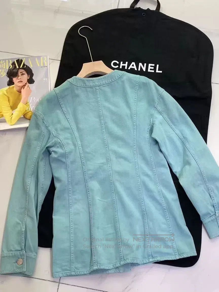 Chanel Chanel Camellia Denim Jacket with Brooch. Size S / US 4 / IT 40 - 2 Thumbnail