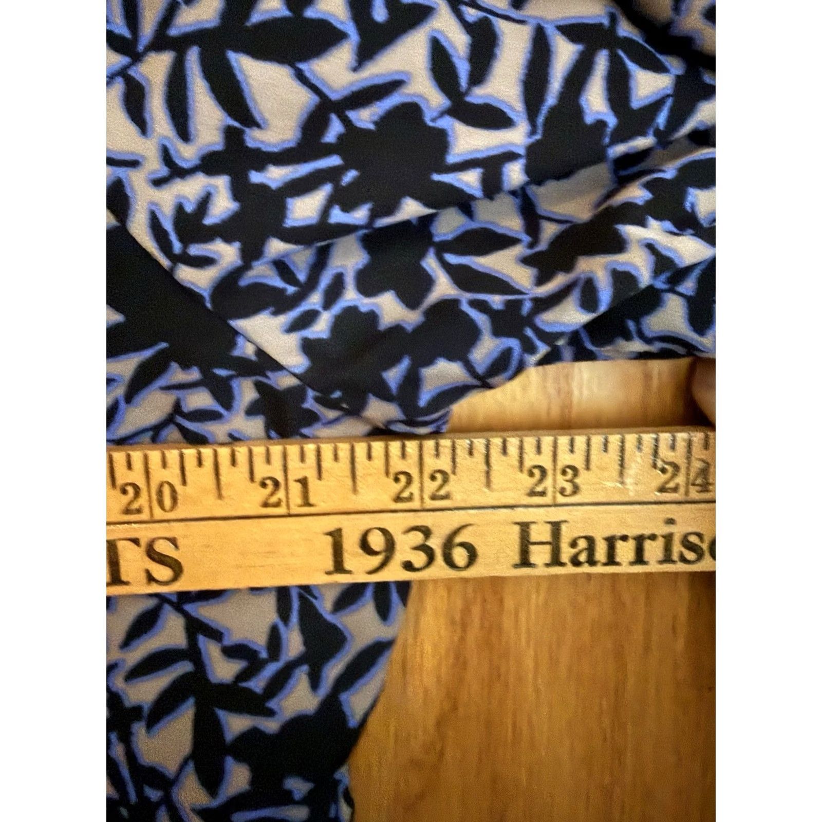 Old Navy Old Navy Women's XL Blue Floral Blouse Flowy Spring Summer Cottage Feminine Dainty Size XL / US 12-14 / IT 48-50 - 5 Thumbnail