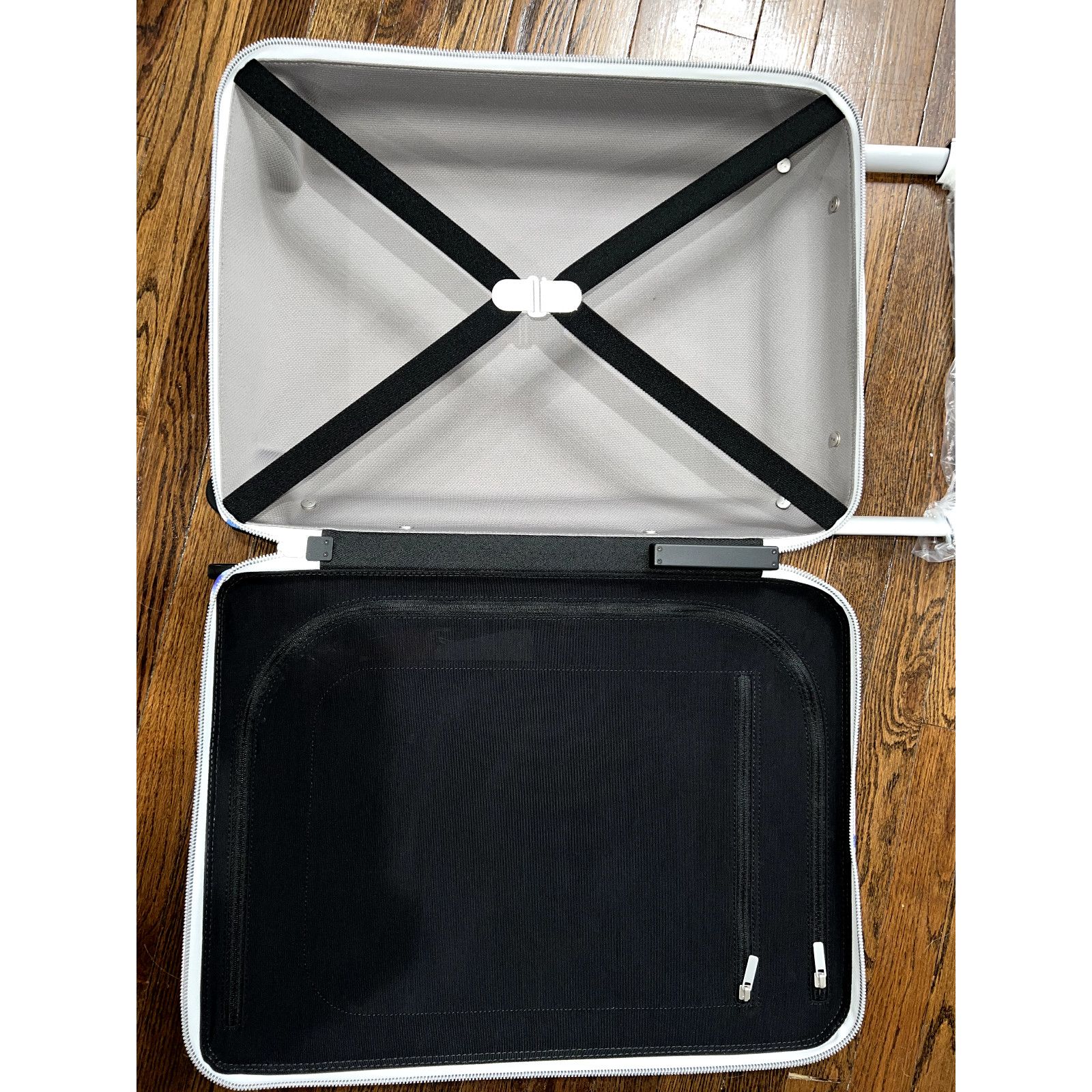 Louis Vuitton Louis Vuitton Horizon 55 Cabin Rolling Luggage Travel Bag Size ONE SIZE - 11 Thumbnail