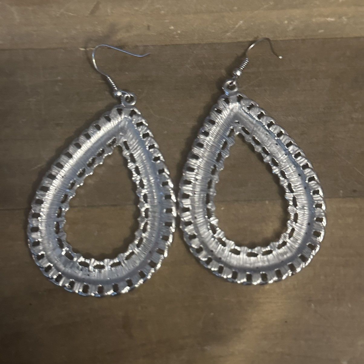 Other Large rhinestone open teardrop dangle earrings Size ONE SIZE - 6 Thumbnail