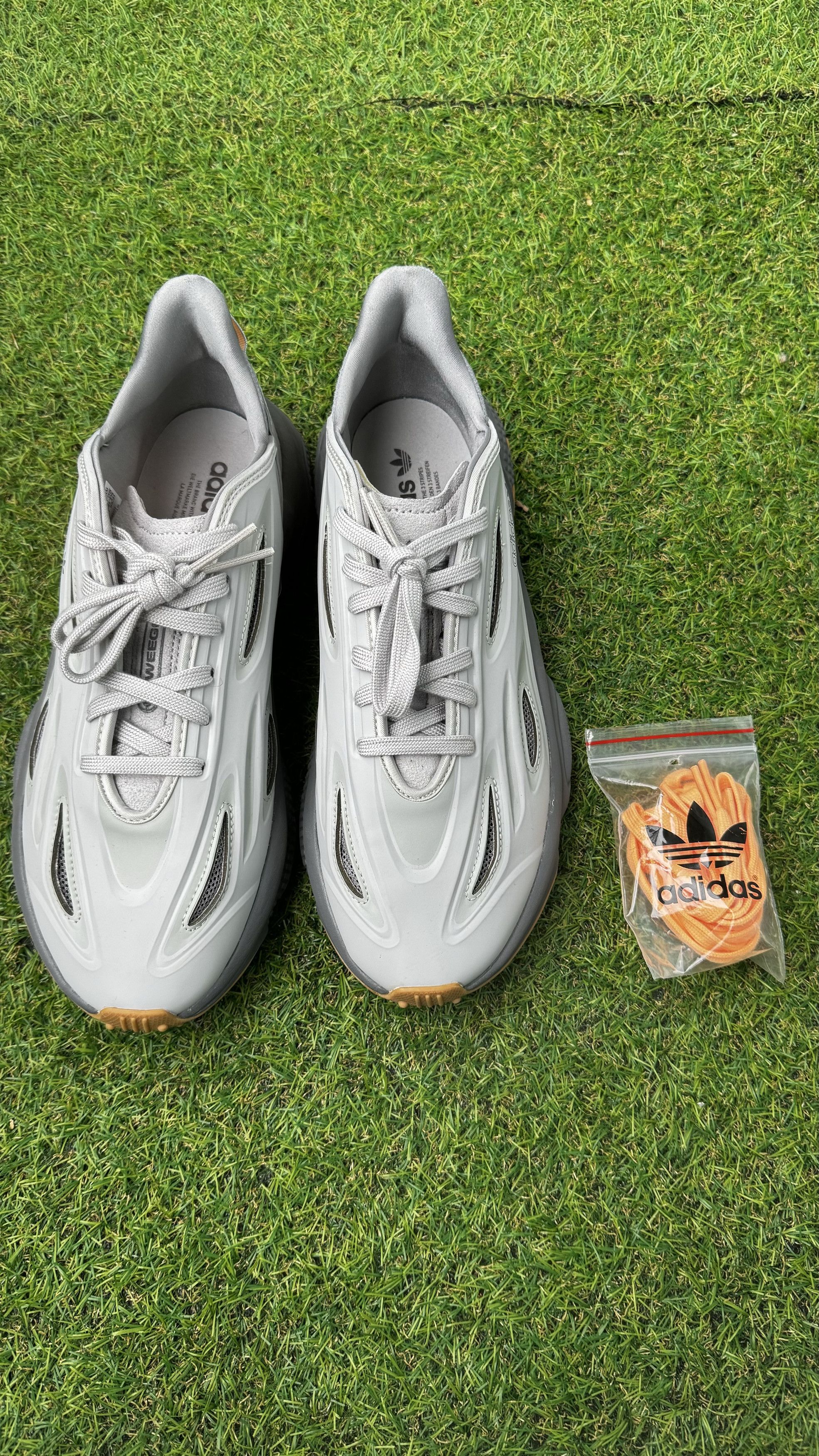 Adidas Adidas Ozweego Celox Size US 10.5 / EU 43-44 - 12 Thumbnail