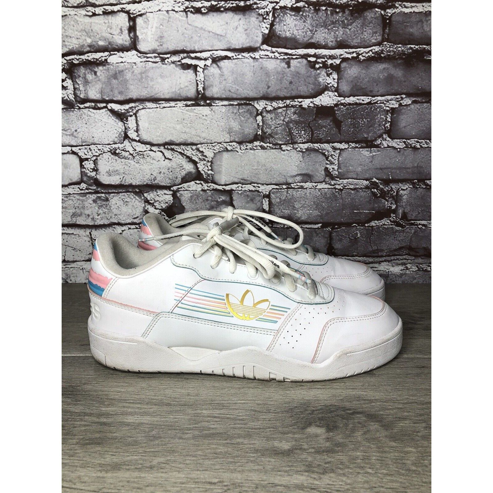 Adidas Adidas Love Unites White Leather Blue Pink Stripe Sneakers M Size US 10 / EU 43 - 9 Thumbnail