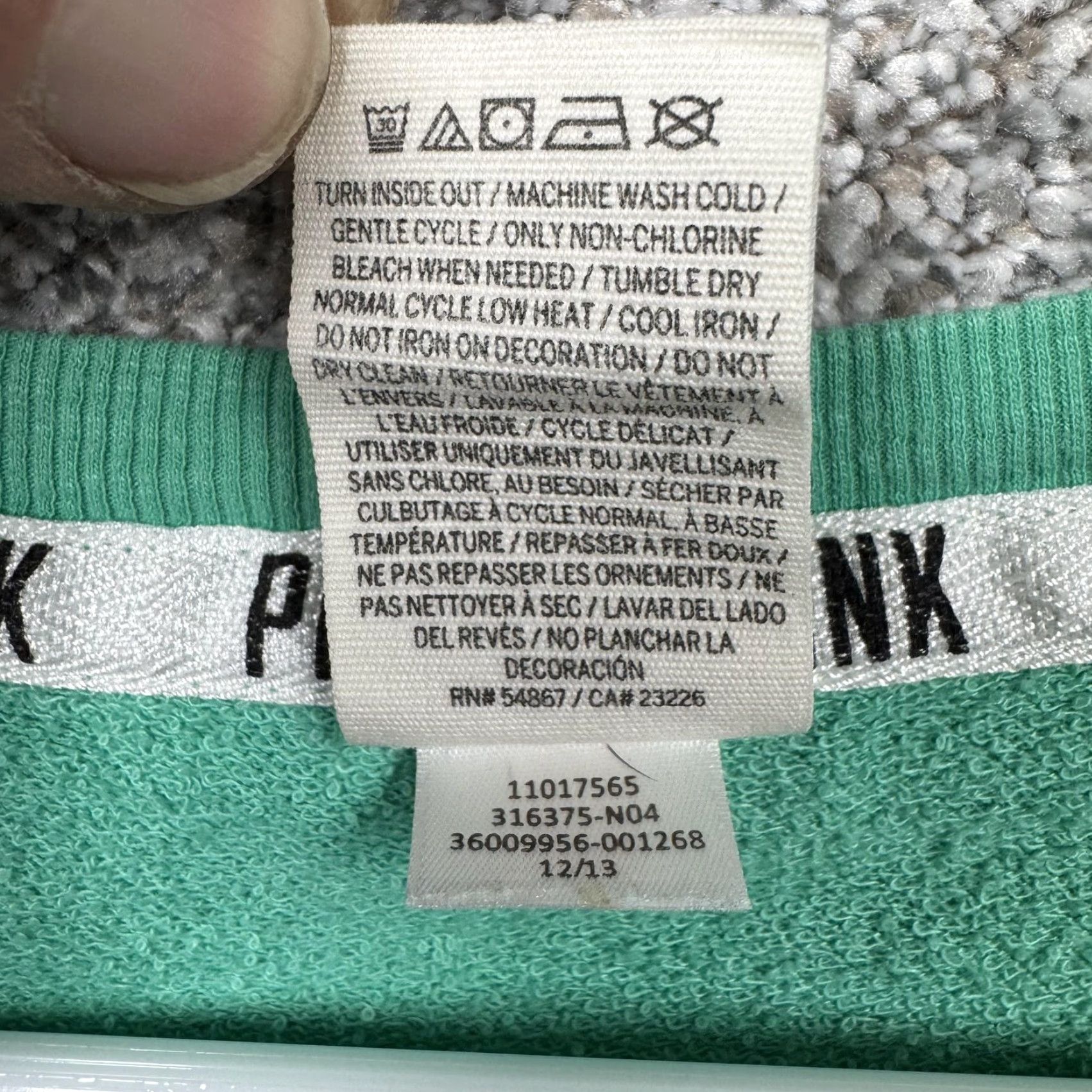 Vintage PINK Victoria's Secret Shirt L Green Jersey Striped Varsity 86 Retro Sporty Womens Long Sleeve Crew Neck T-Shirt Size L / US 10 / IT 46 - 6 Thumbnail