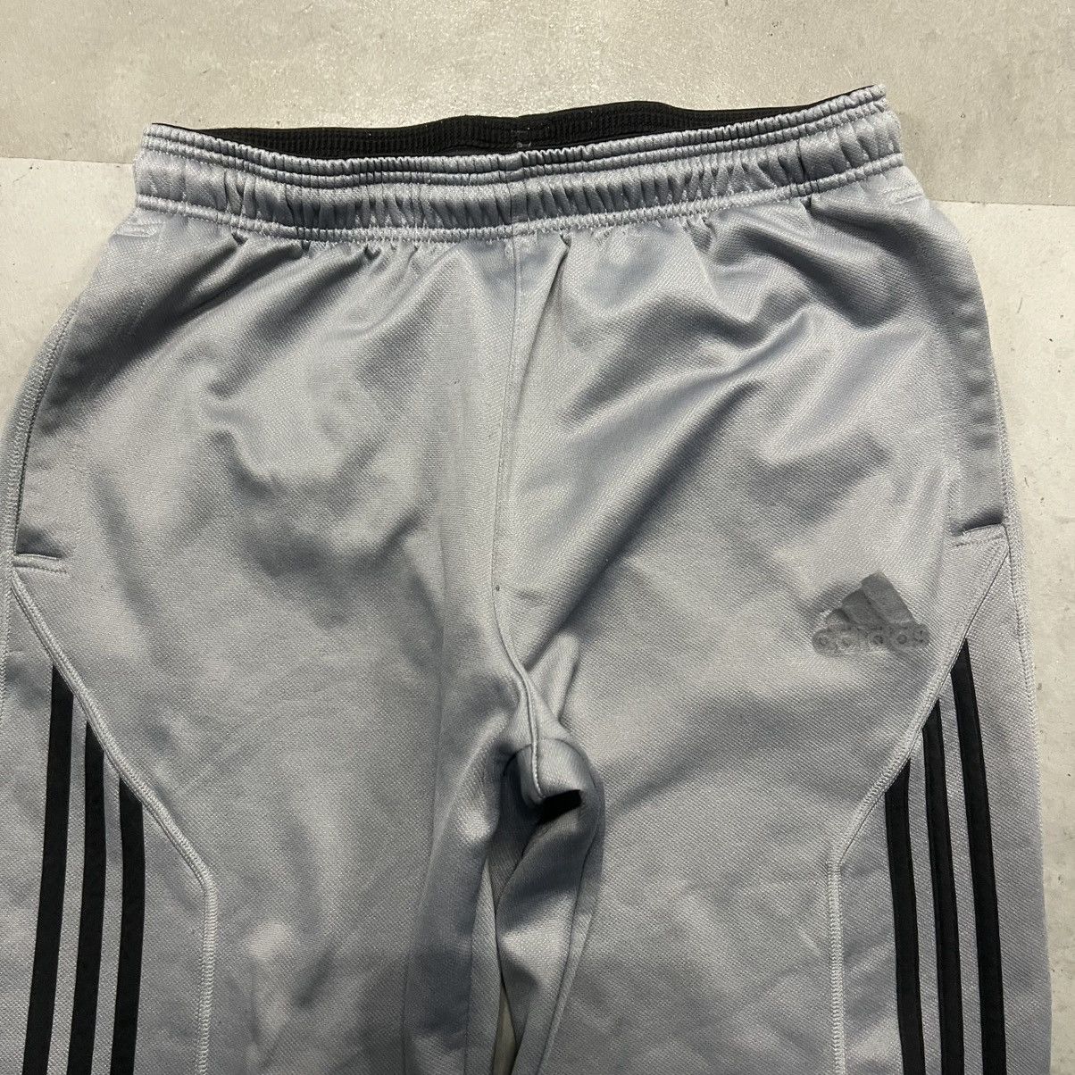 Adidas × Vintage crazy Vintage Y2K/2000s Baggy Grey Adidas Striped Trackpants! Size US 32 / EU 48 - 3 Thumbnail