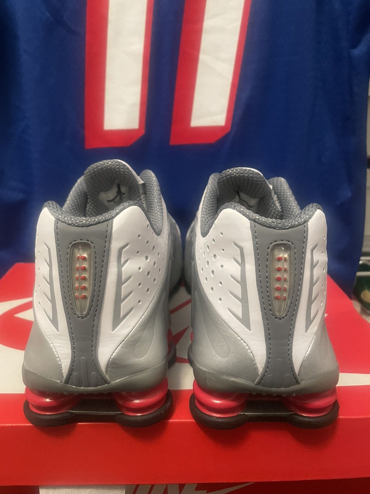 Nike Nike Shox R4 Retro 2019 Comet Red Size 10 Size US 10 / EU 43 - 4 Thumbnail
