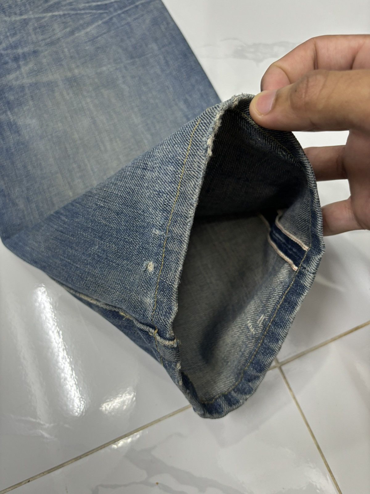 Levi's VINTAGE LEVIS 501 BIG E SELVEDGE REDLINE DISTRESSED DENIM Size US 29 - 14 Thumbnail