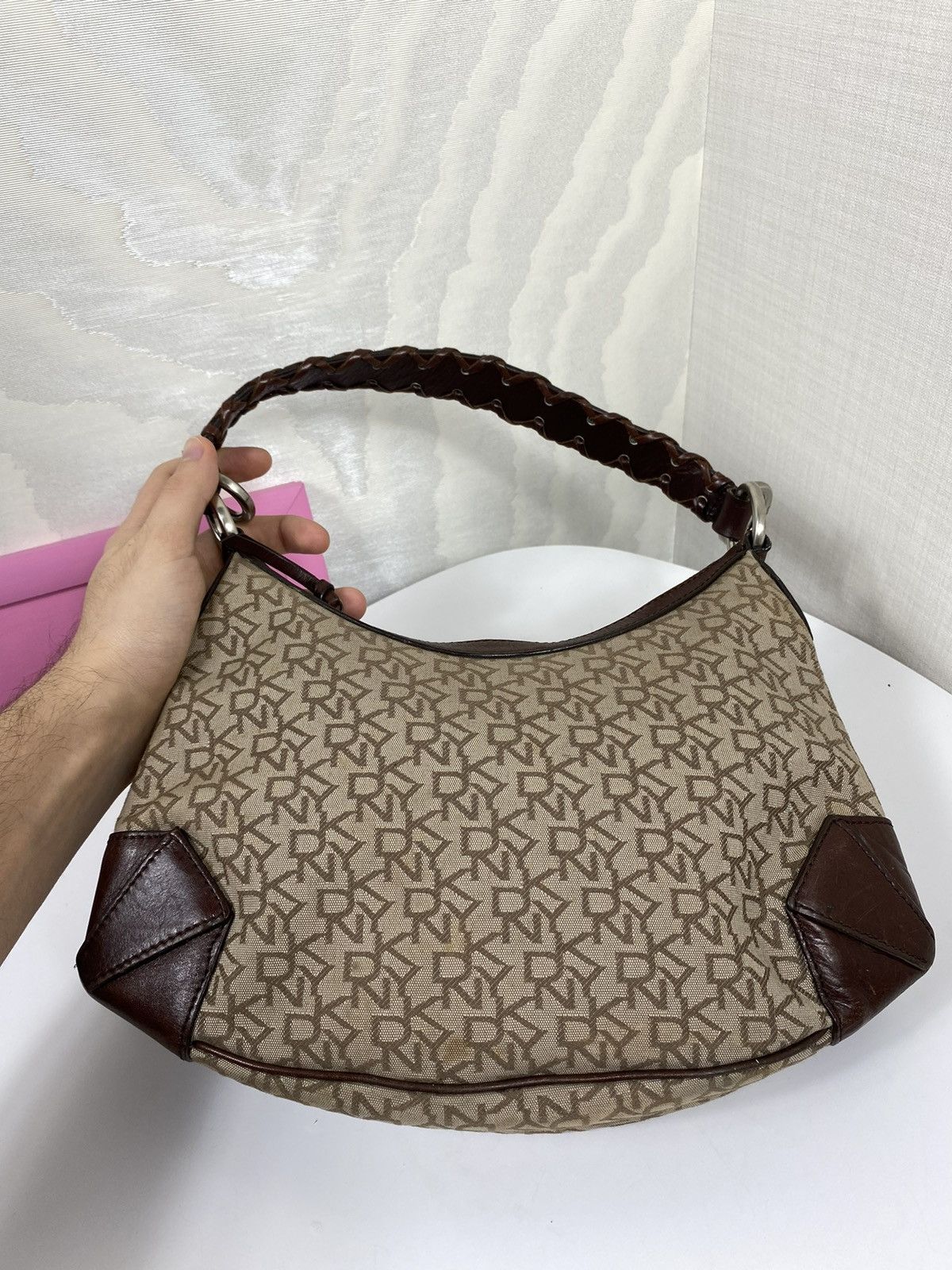 DKNY × Vintage DKNY Canvas Monogram Leather Handbag Size ONE SIZE - 11 Thumbnail