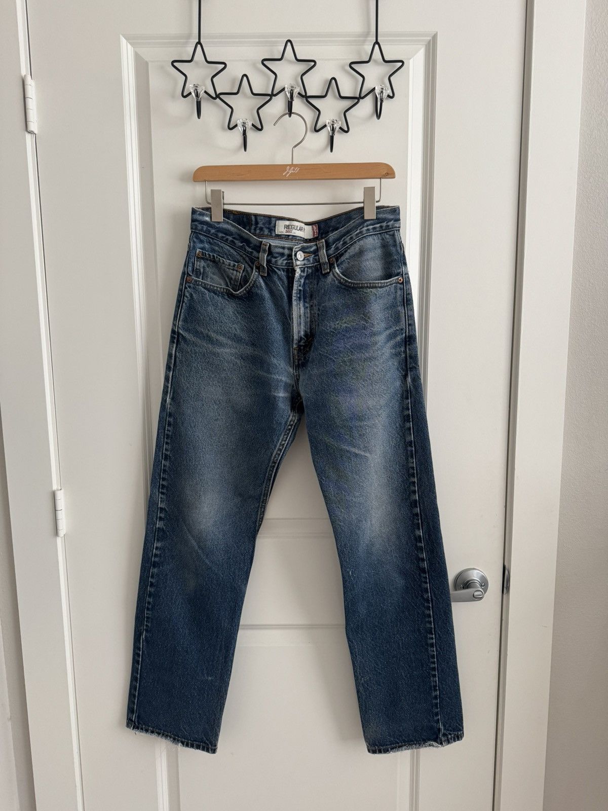 Levi's Vintage Clothing Levi’s Relaxed Fit Dark Blue Distressed Wash Jeans Size US 32 / EU 48 - 1 Thumbnail