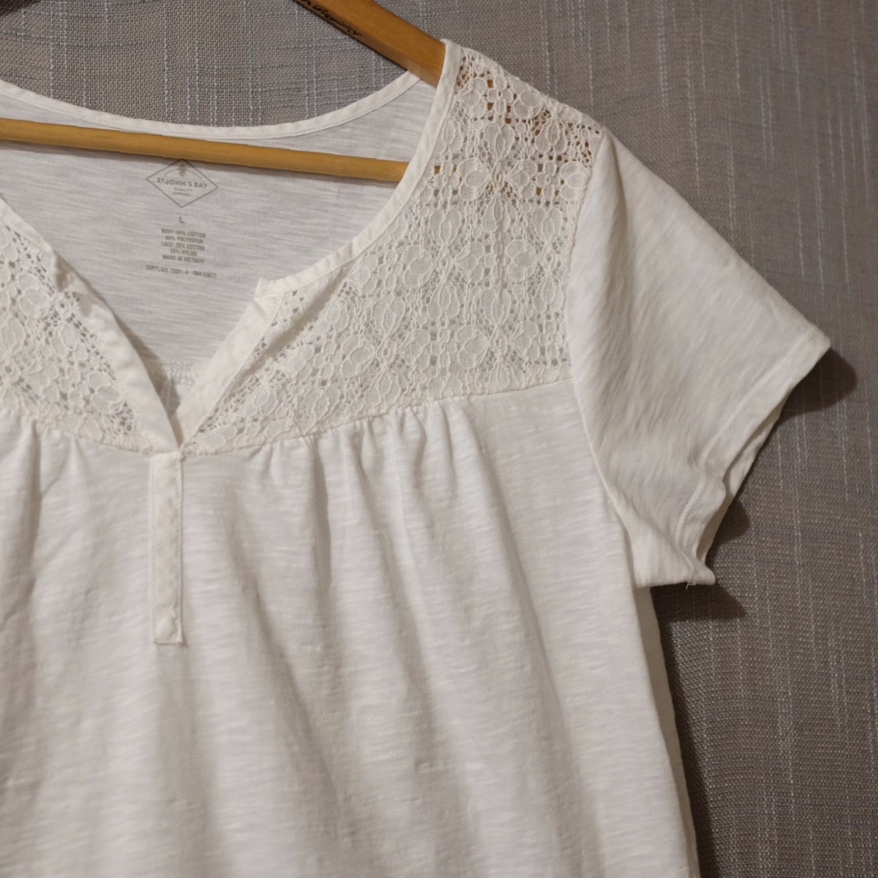 Vintage St. John's Bay Shirt Womens L White Lace Pullover Short Sleeve St. John's Bay Size L / US 10 / IT 46 - 3 Thumbnail