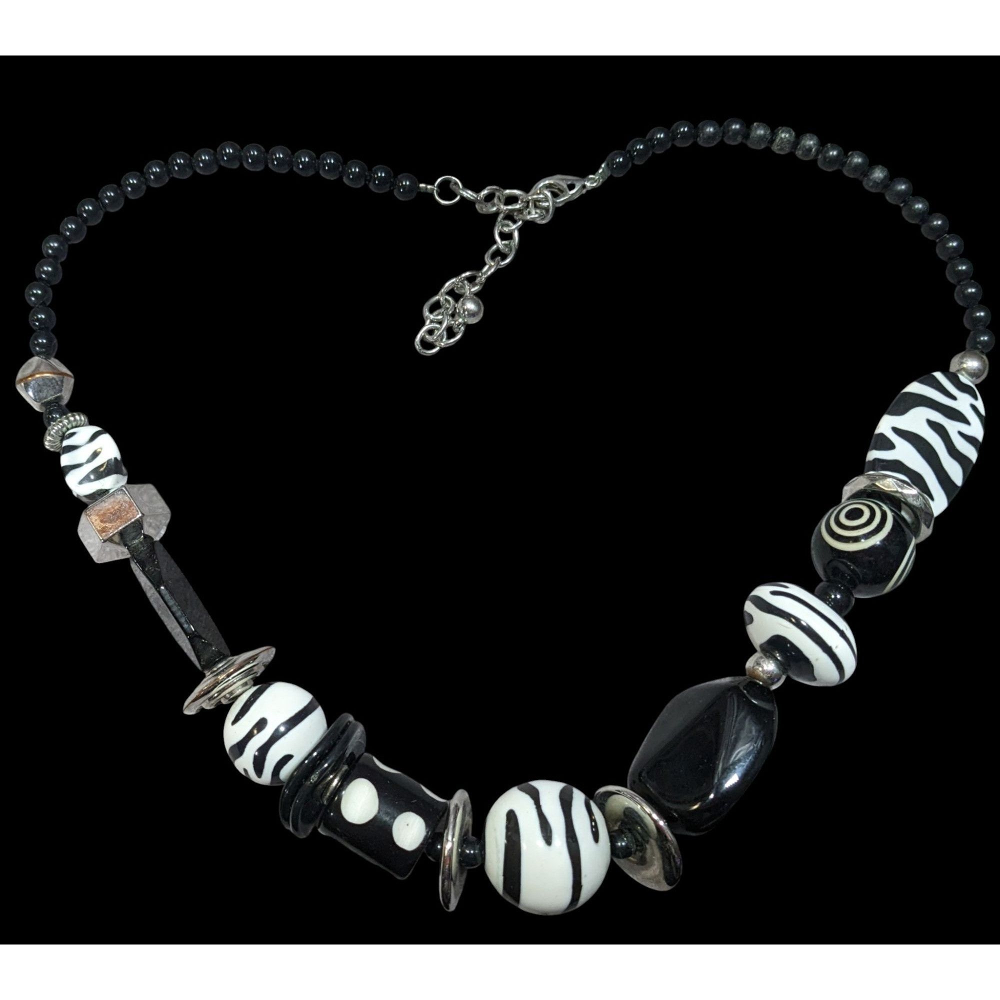Other Funky 80s Style Black And White Geometric Pattern Beaded Nec Size ONE SIZE - 1 Thumbnail