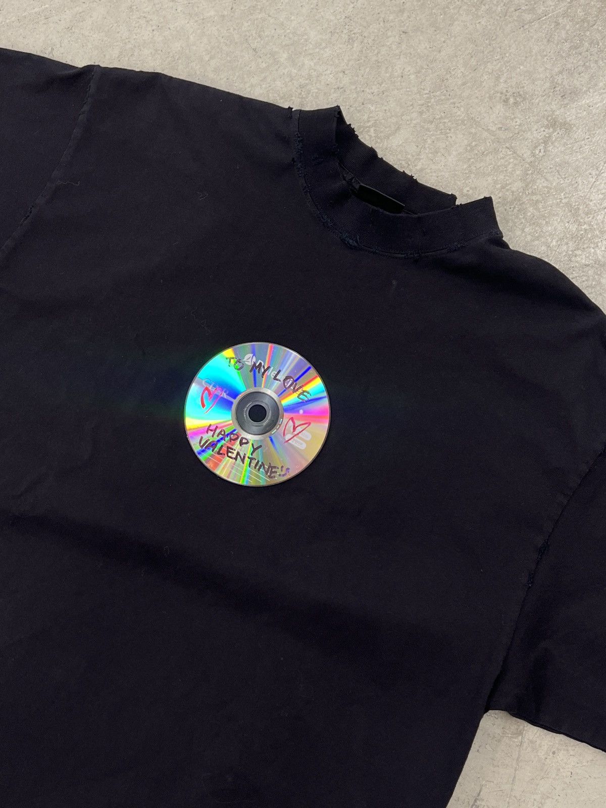 Balenciaga Balenciaga Valentine's Day Limited Edition T-Shirt Size US S / EU 44-46 / 1 - 3 Thumbnail