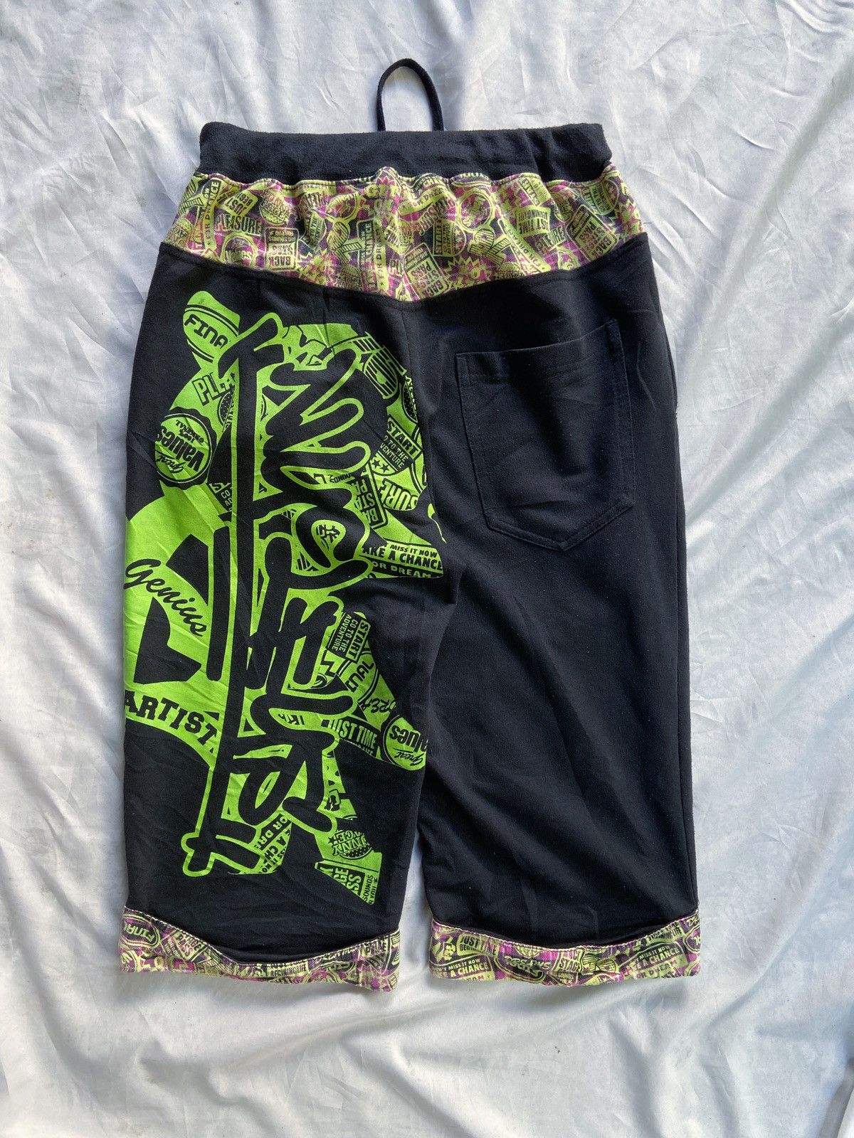 20471120 EXPECT MORE THAN OTHERS THINK POSSIBLE STENCIL 3/4 PANTS Size US 28 / EU 44 - 2 Thumbnail