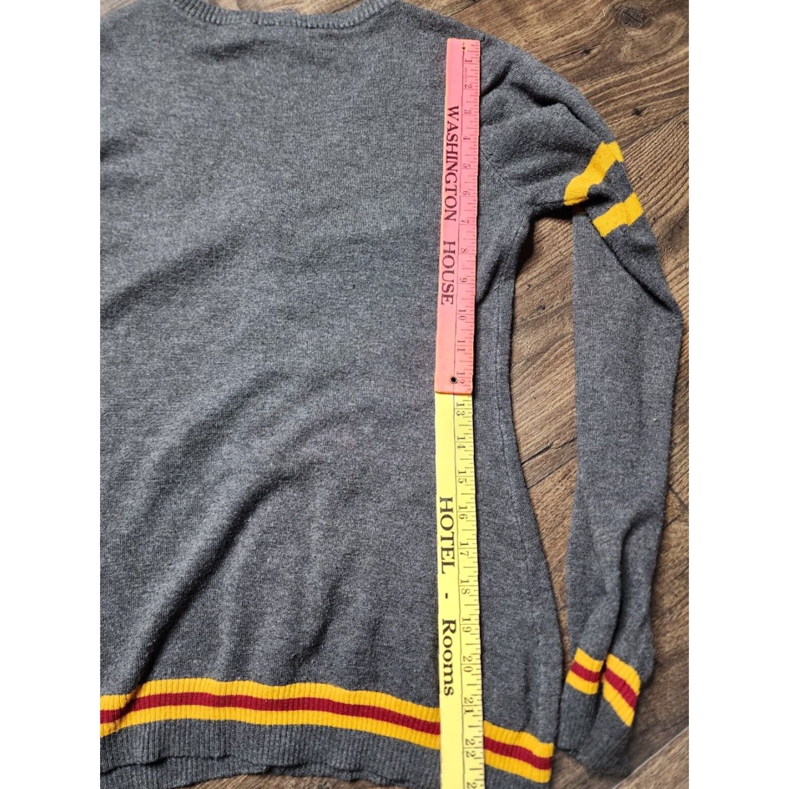 Vintage Harry Potter Cardigan Womens M Grey Griffindor Class Distressed Size M / US 6-8 / IT 42-44 - 2 Thumbnail