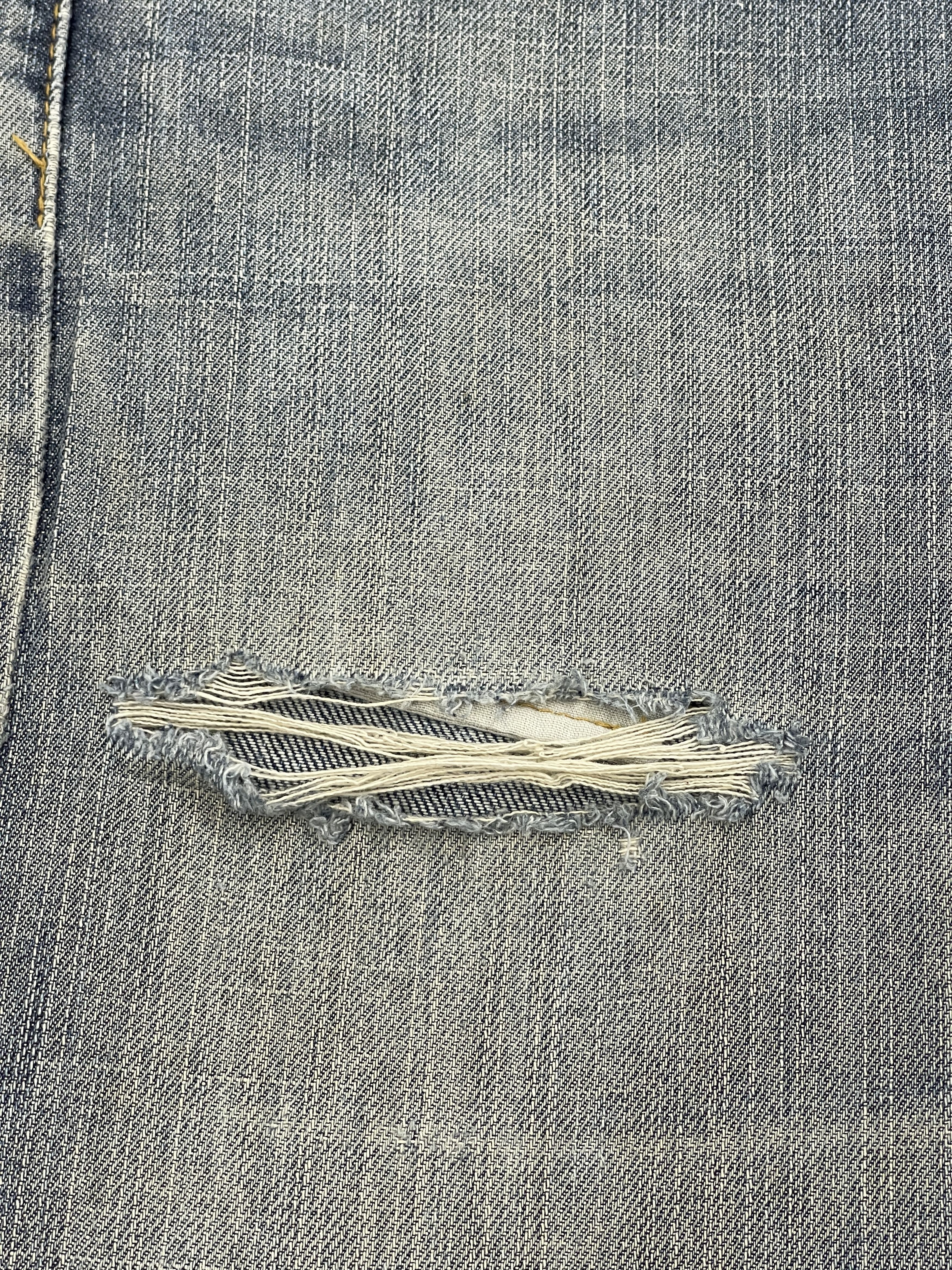 Levi's × Vintage Distressed Vintage Levis 505 Faded Blue Jeans DP2559 Size US 34 / EU 50 - 12 Thumbnail