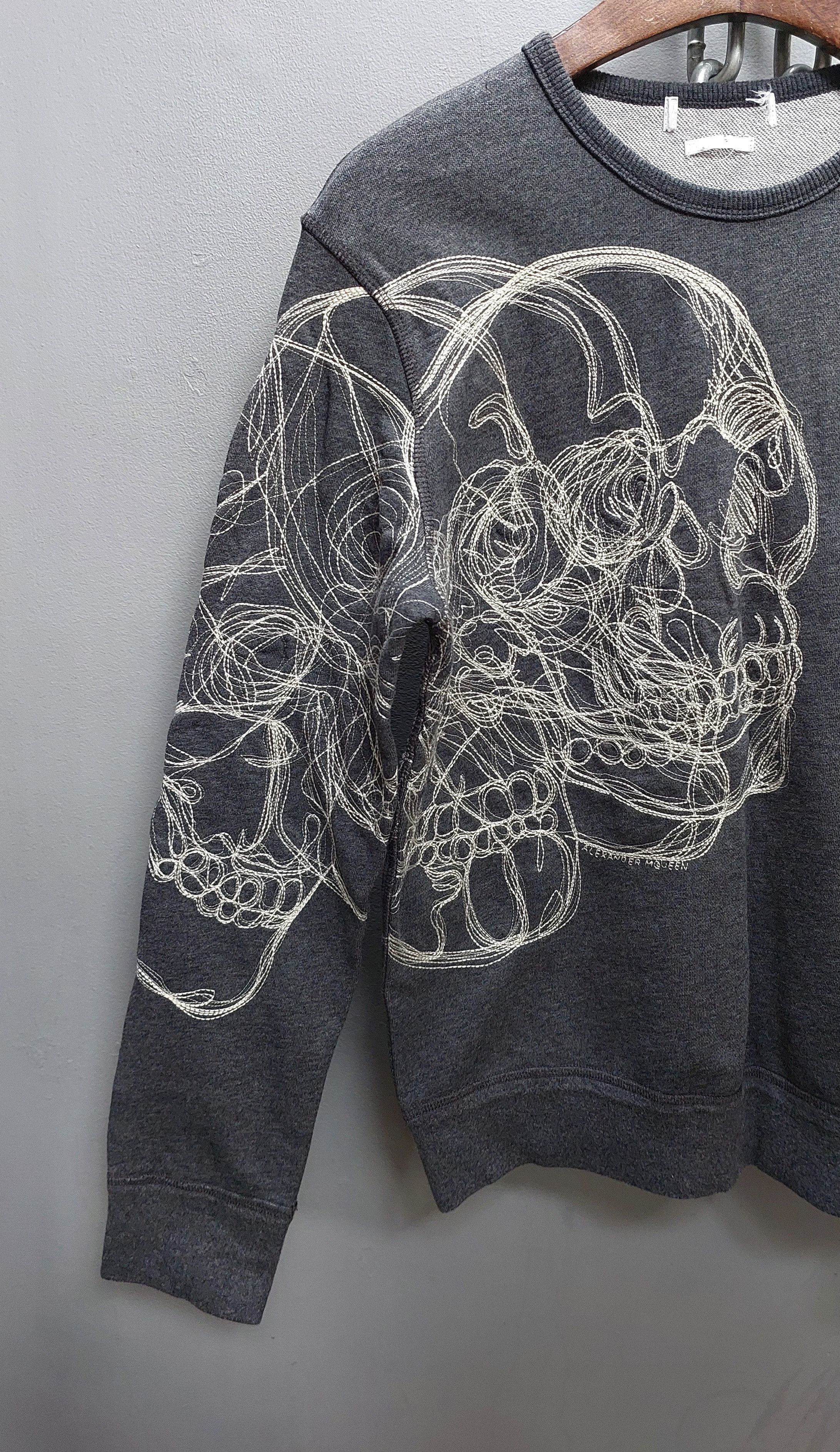 Alexander McQueen Alexander McQueen Embroidery Skull Sweatshirt Size US S / EU 44-46 / 1 - 2 Thumbnail