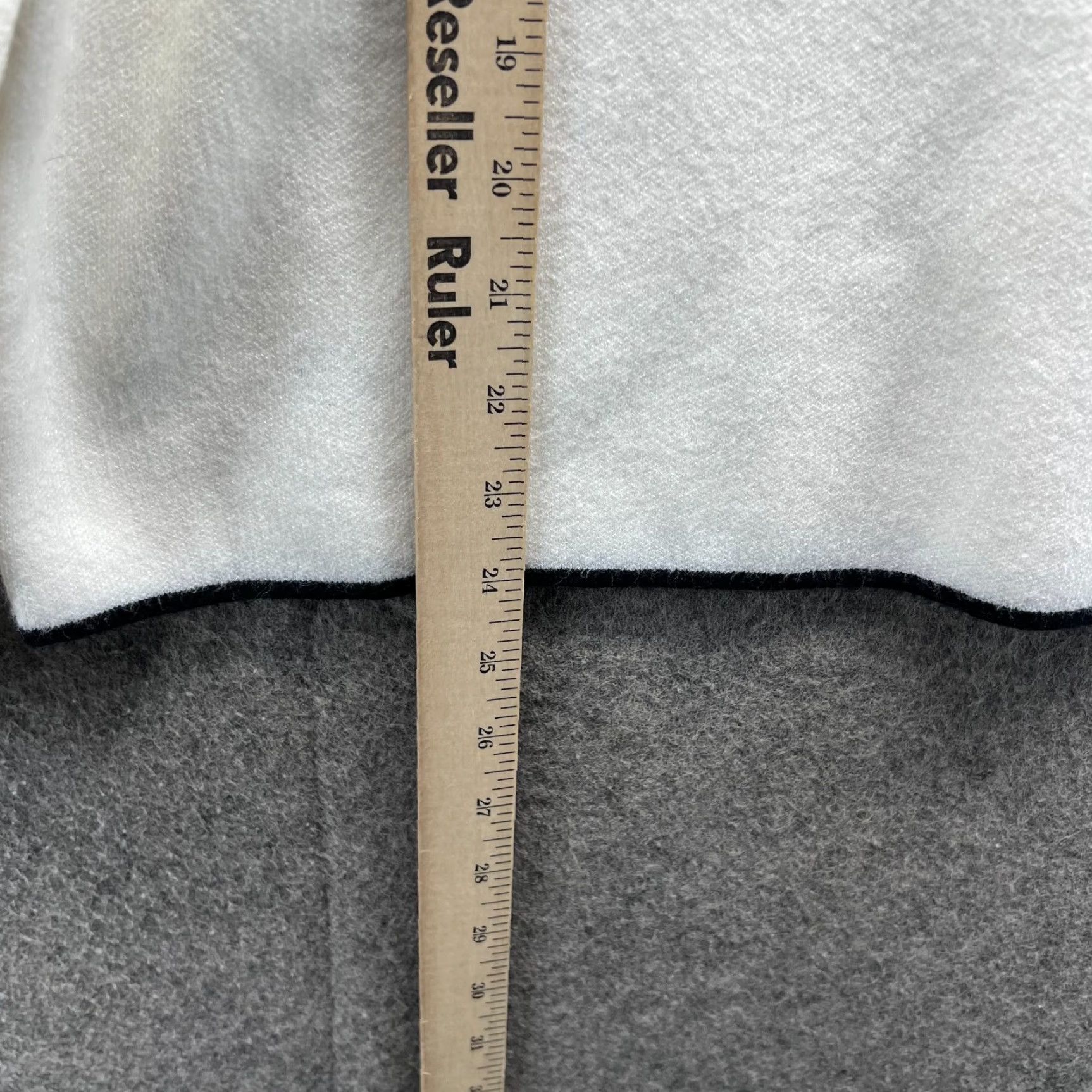 Anthropologie VINTAGE? No. Anthropologie Sweater Womens Large White Fleece Pullover Viscose Mock Neck Size L / US 10 / IT 46 - 7 Thumbnail