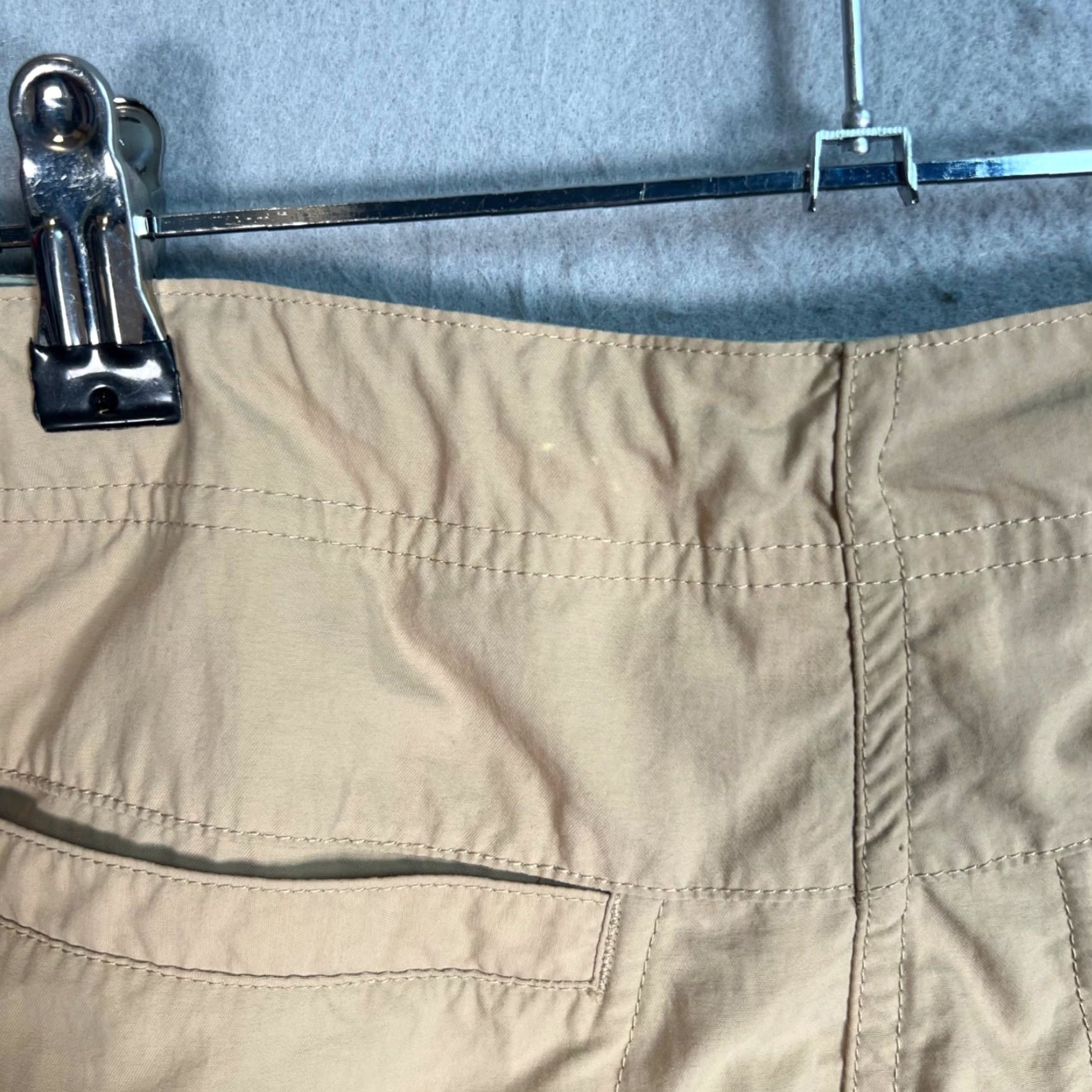 Mountain Hardwear VINTAGE Mountain Hard Wear Skirt Women Adult 8 Beige Nylon Knee-Length Cargo Casual Womens Size 30" / US 8 / IT 44 - 7 Thumbnail