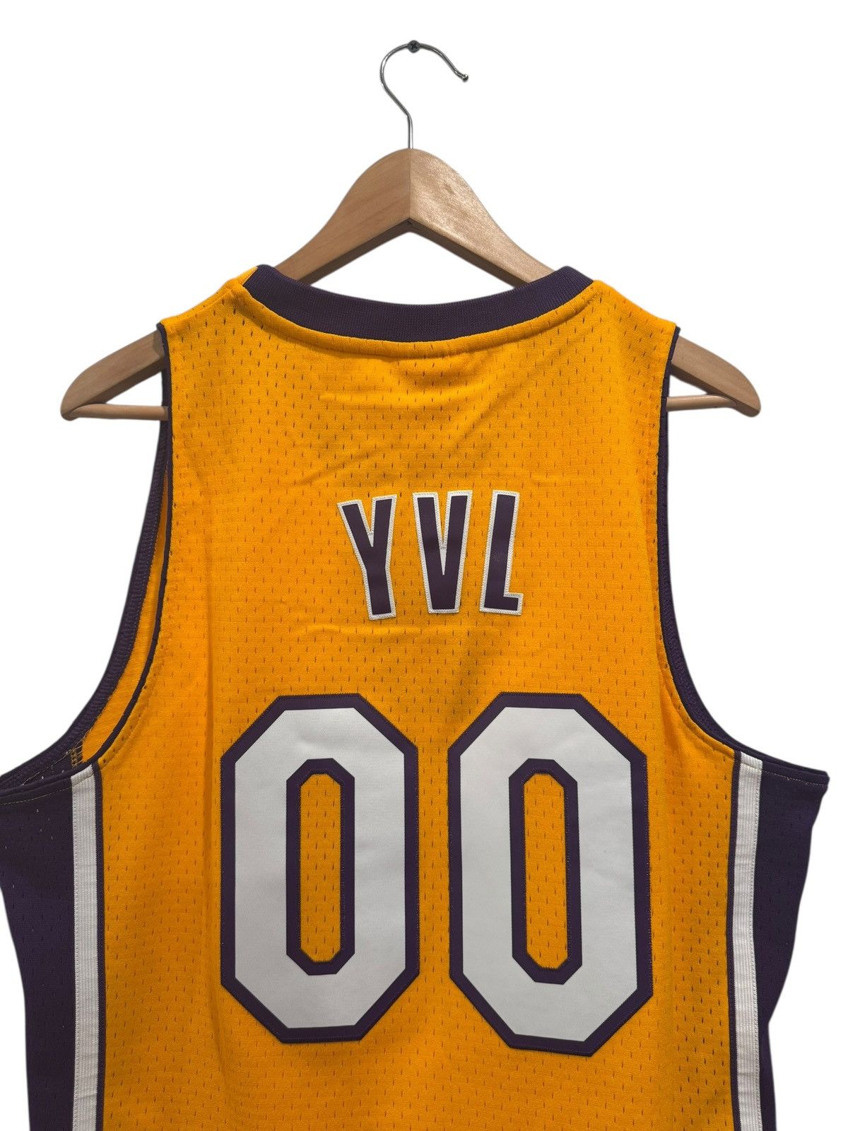 Playboi Carti Playboi Carti x Mitchell & Ness YVL Lakers Jersey Yellow Size US M / EU 48-50 / 2 - 8 Thumbnail