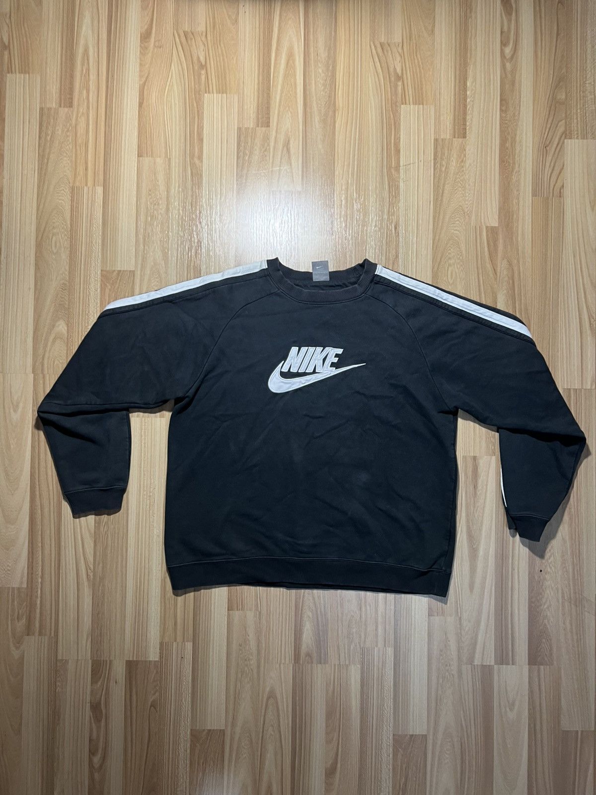 Nike Vintage Nike sweatshirt y2k big logo swoosh Size US M / EU 48-50 / 2 - 1 Thumbnail