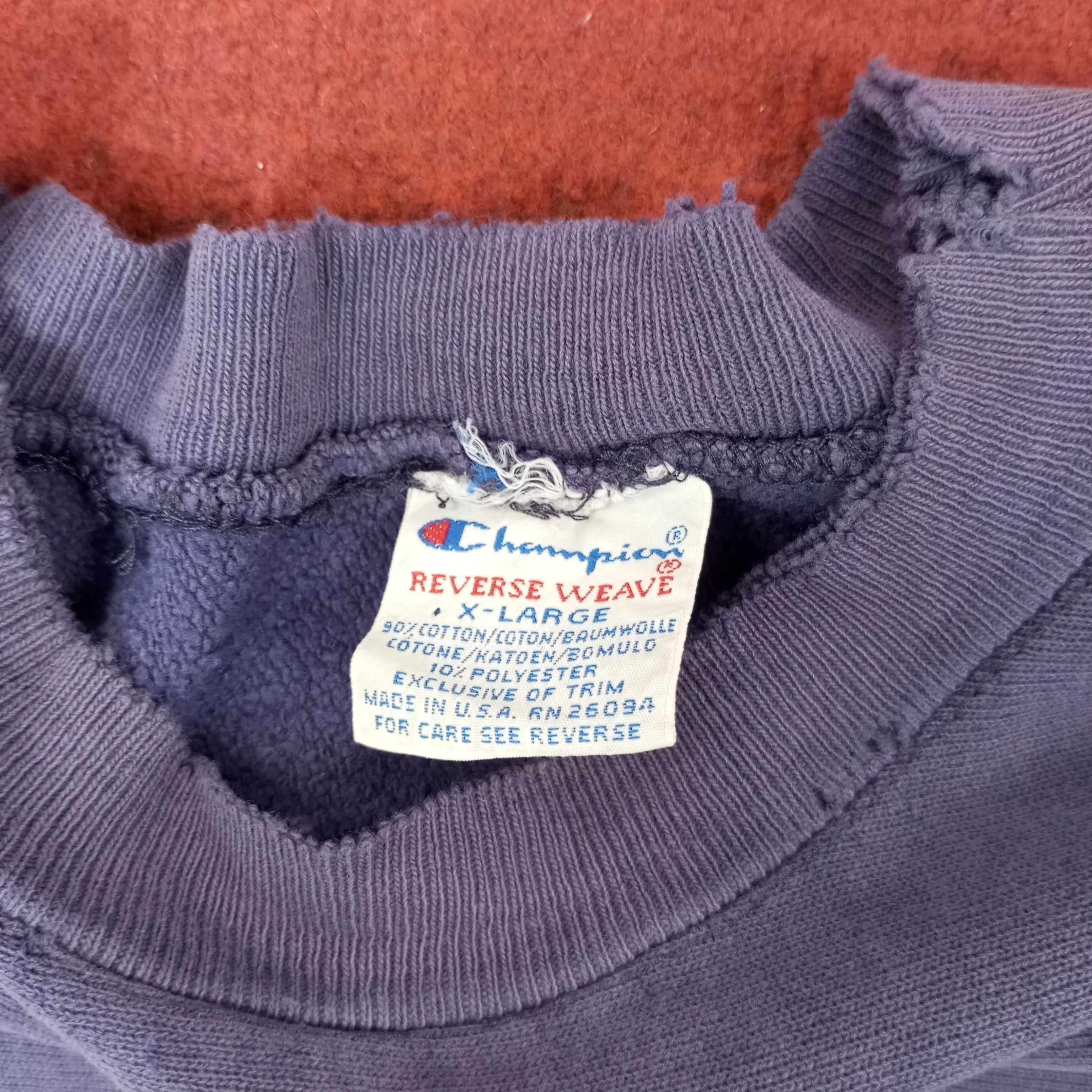 Champion × Vintage Champion Small Logo Design Distressed Sweatshirt Size US L / EU 52-54 / 3 - 6 Thumbnail
