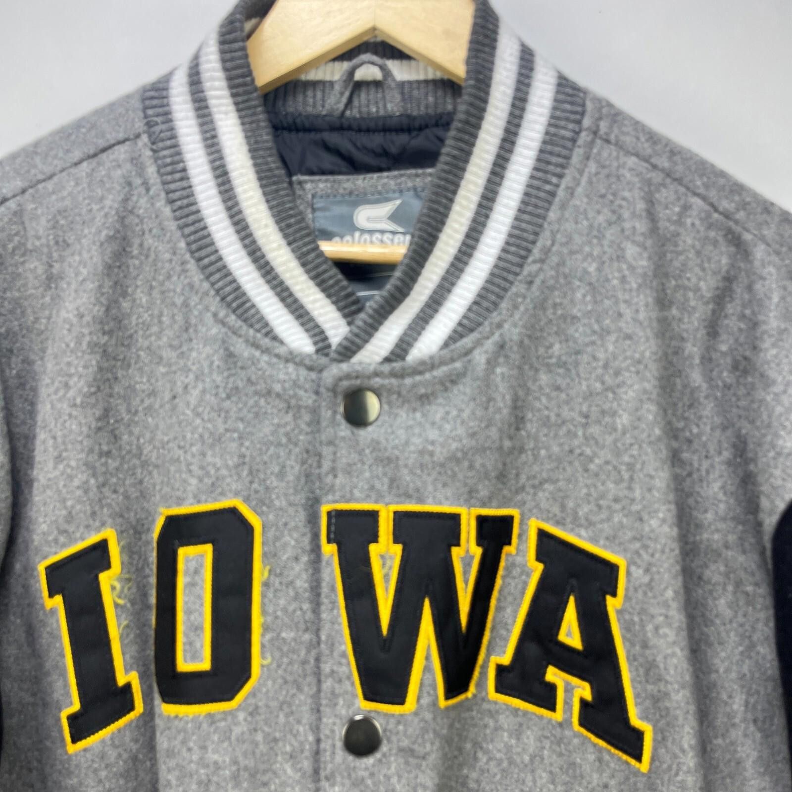 Other Vintage Iowa Hawkeyes Varsity Jacket Large Quilted Size ONE SIZE - 5 Thumbnail