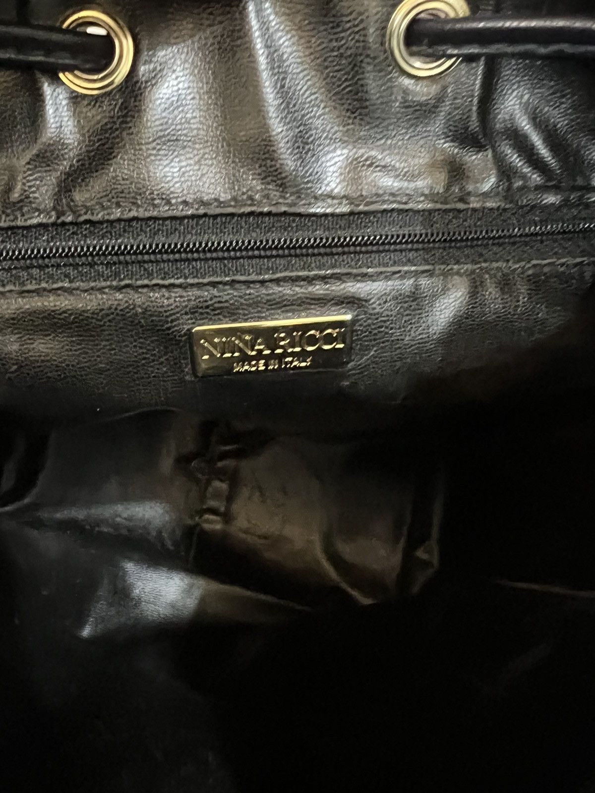 Genuine Leather Nina Ricci Paris Leather Crossbody/Sling Bag Size ONE SIZE - 11 Thumbnail