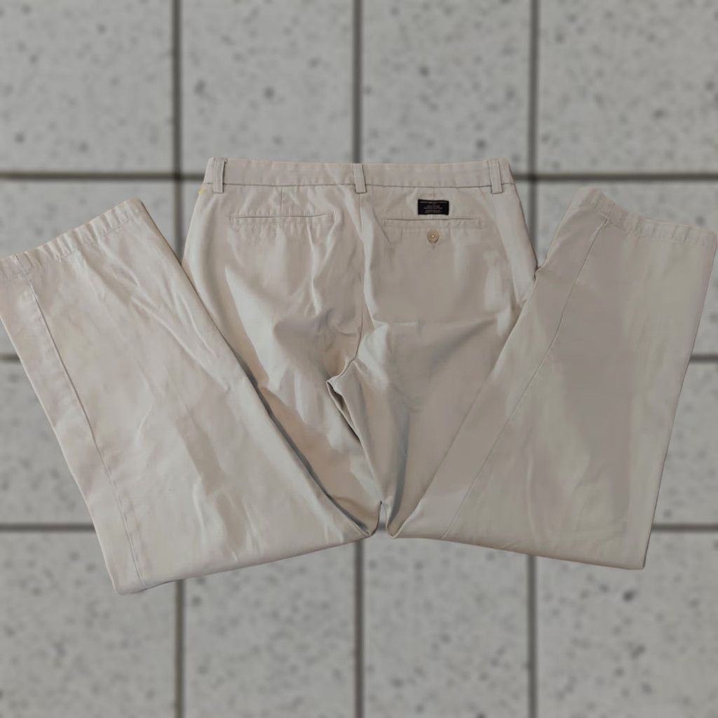 Banana Republic Banana Republic Khakis Mens Pants 35x32 Beige Khaki Chinos Trousers Cotton Dress Style Regular Slacks Beige Mens Size US 35 - 1 Thumbnail