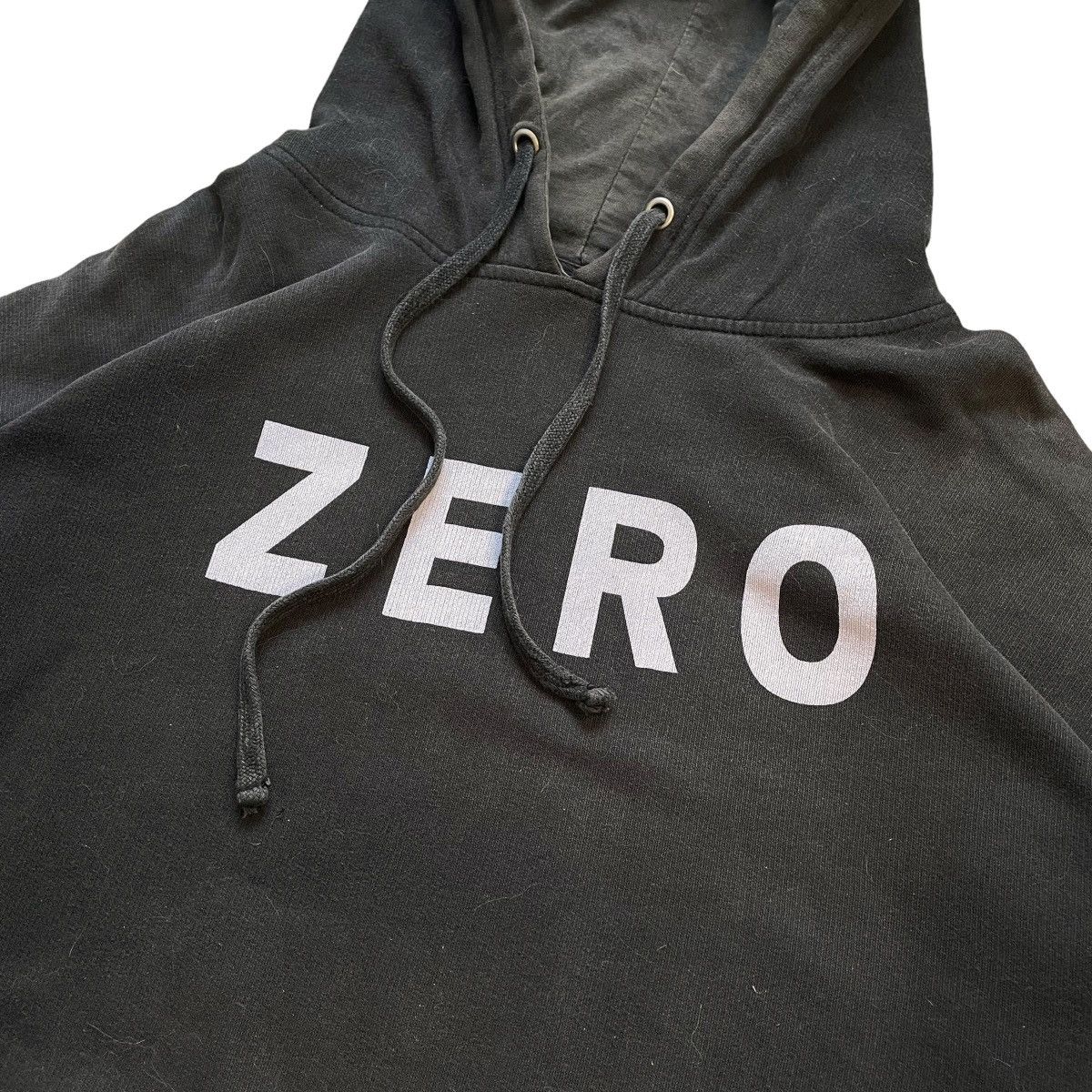 Vintage VINTAGE Y2K ZERO SKATEBOARD HOODIE Size US XL / EU 56 / 4 - 4 Thumbnail