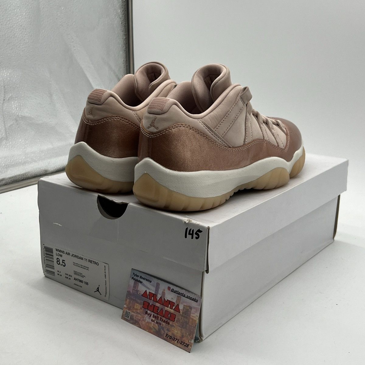 Wmns Air Jordan 11 Low Rose gold