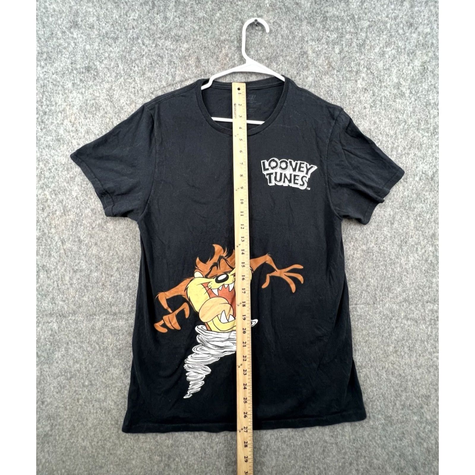 Vintage Looney Tunes Shirt Men Graphic Taz Bugs Bunny Size M Black Cotton Crew Neck Short Sleeve Cartoon 2020-2029 Sportsman Regular Size US M / EU 48-50 / 2 - 3 Thumbnail