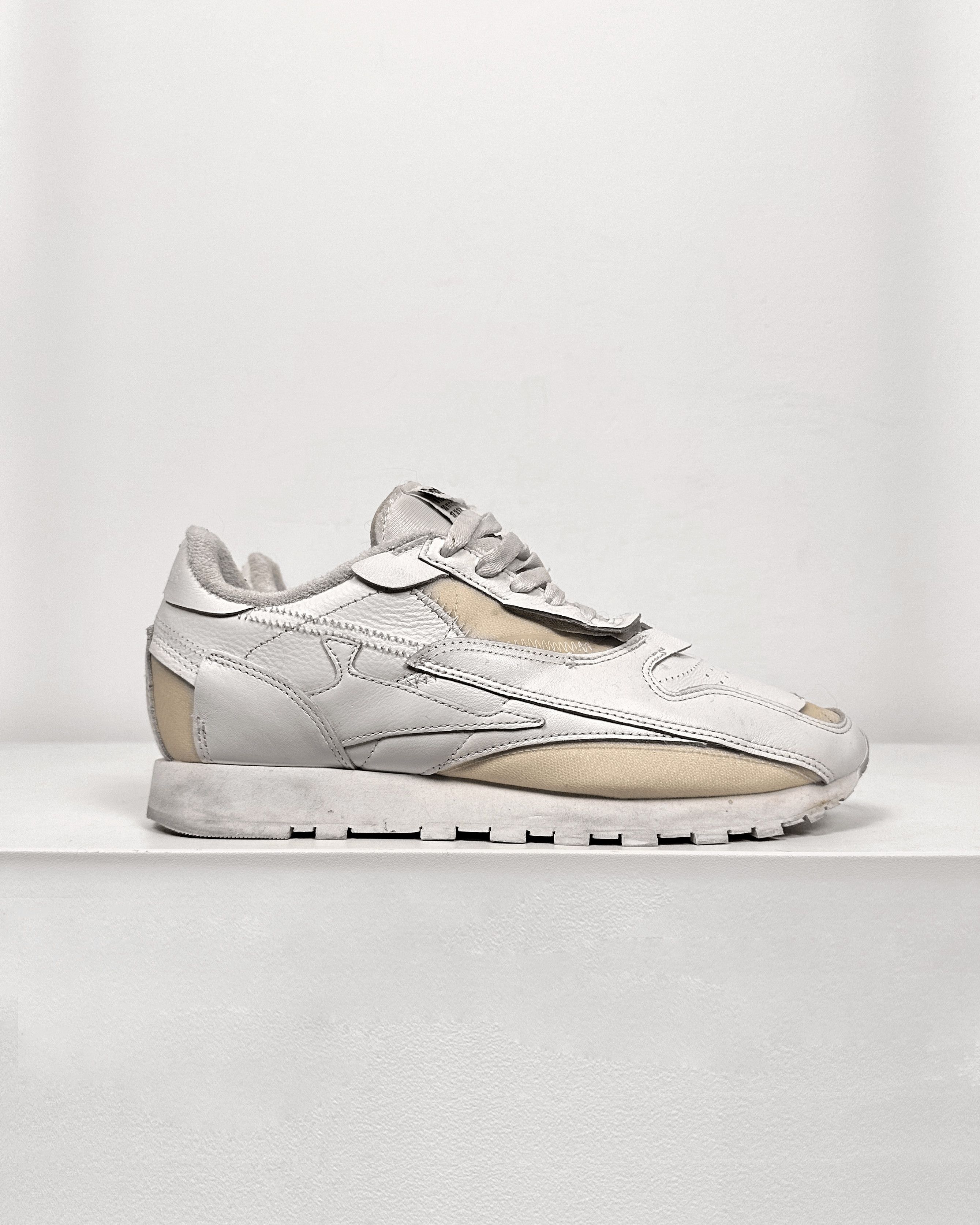 Maison Margiela × Reebok Maison Margiela X Reebok Project 0 CL Memory Of V2 Size US 8 / EU 41 - 3 Thumbnail