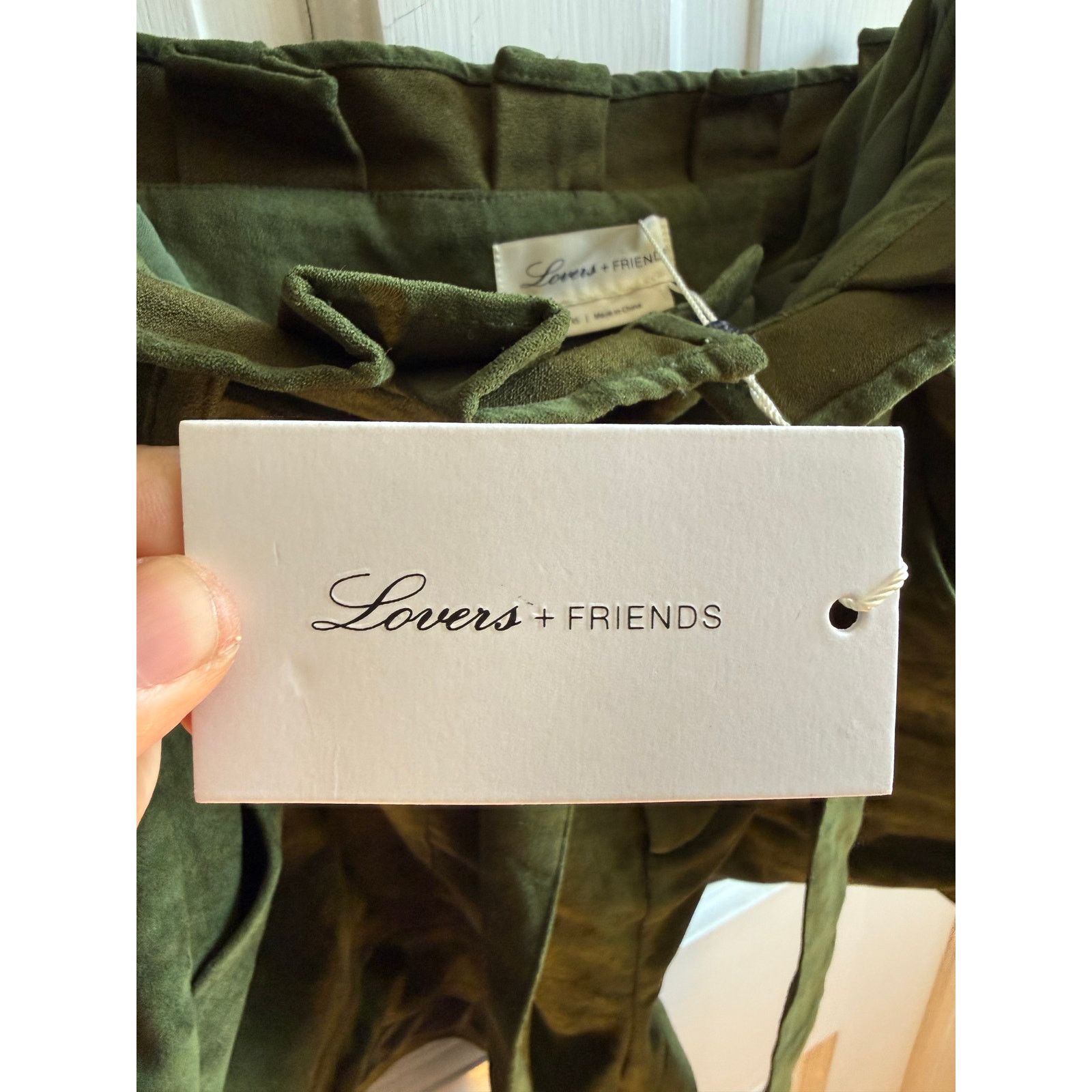 Lovers and Friends NWT Lovers + Friends Green Faux Suede Paperbag Waist Shorts Size 24" / US 00 / IT 34 - 3 Thumbnail