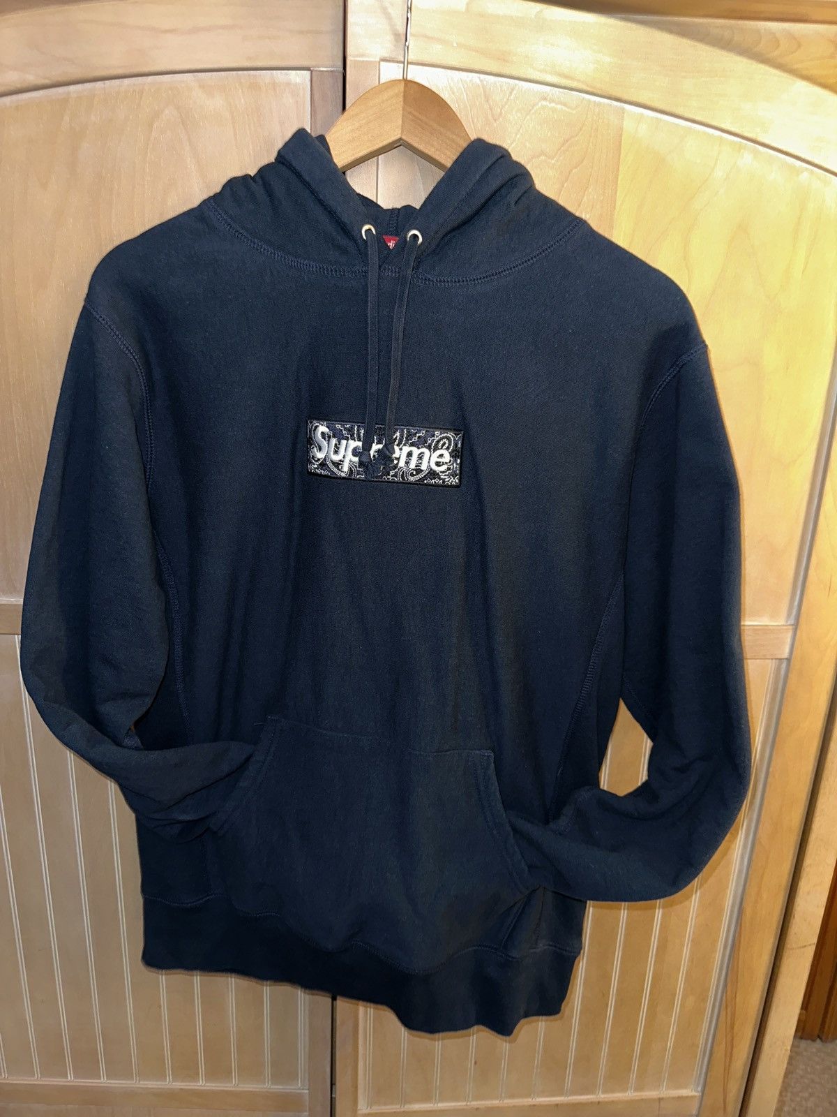 Supreme Supreme Bandana Box Logo Sweatshirt Navy Men’s size Medium Size US M / EU 48-50 / 2 - 9 Thumbnail