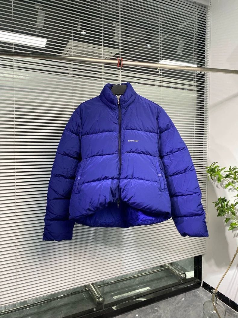 Balenciaga Balenciaga down jacket mailbox small logo silhouette hidden Size US L / EU 52-54 / 3 - 1 Thumbnail