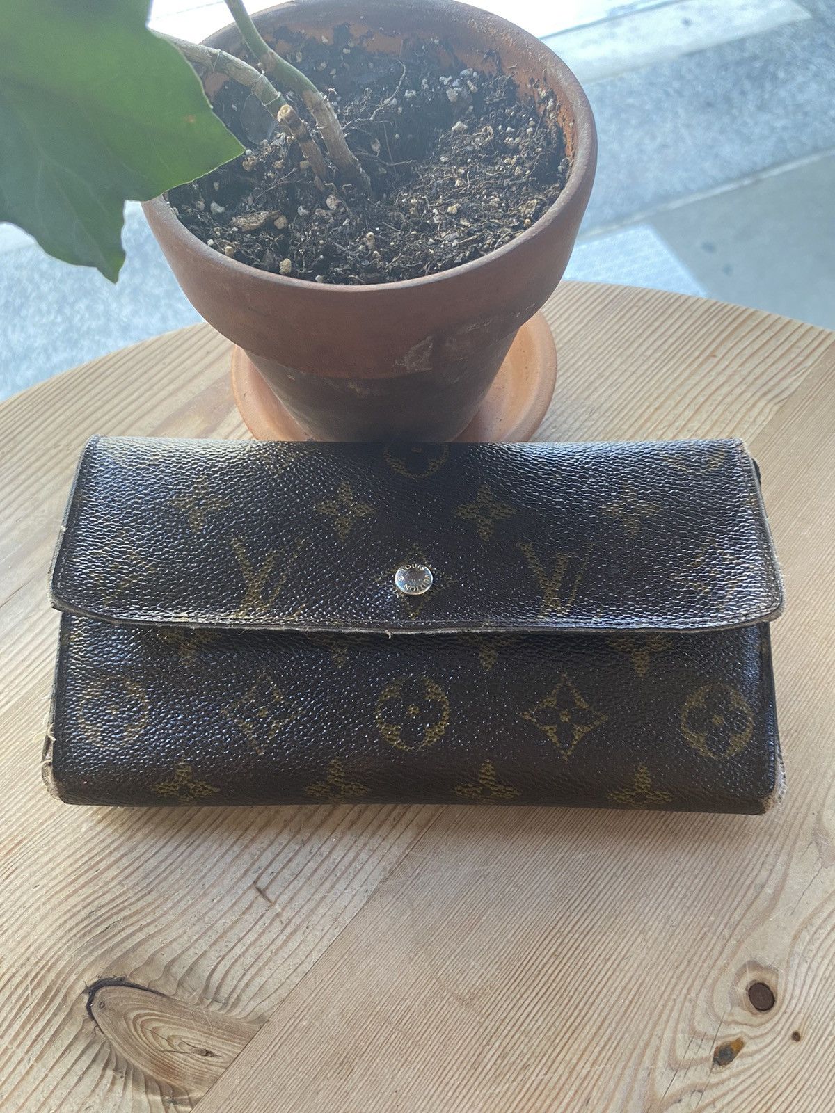 Louis Vuitton Louis vuttion wallet monogram Size ONE SIZE - 1 Thumbnail