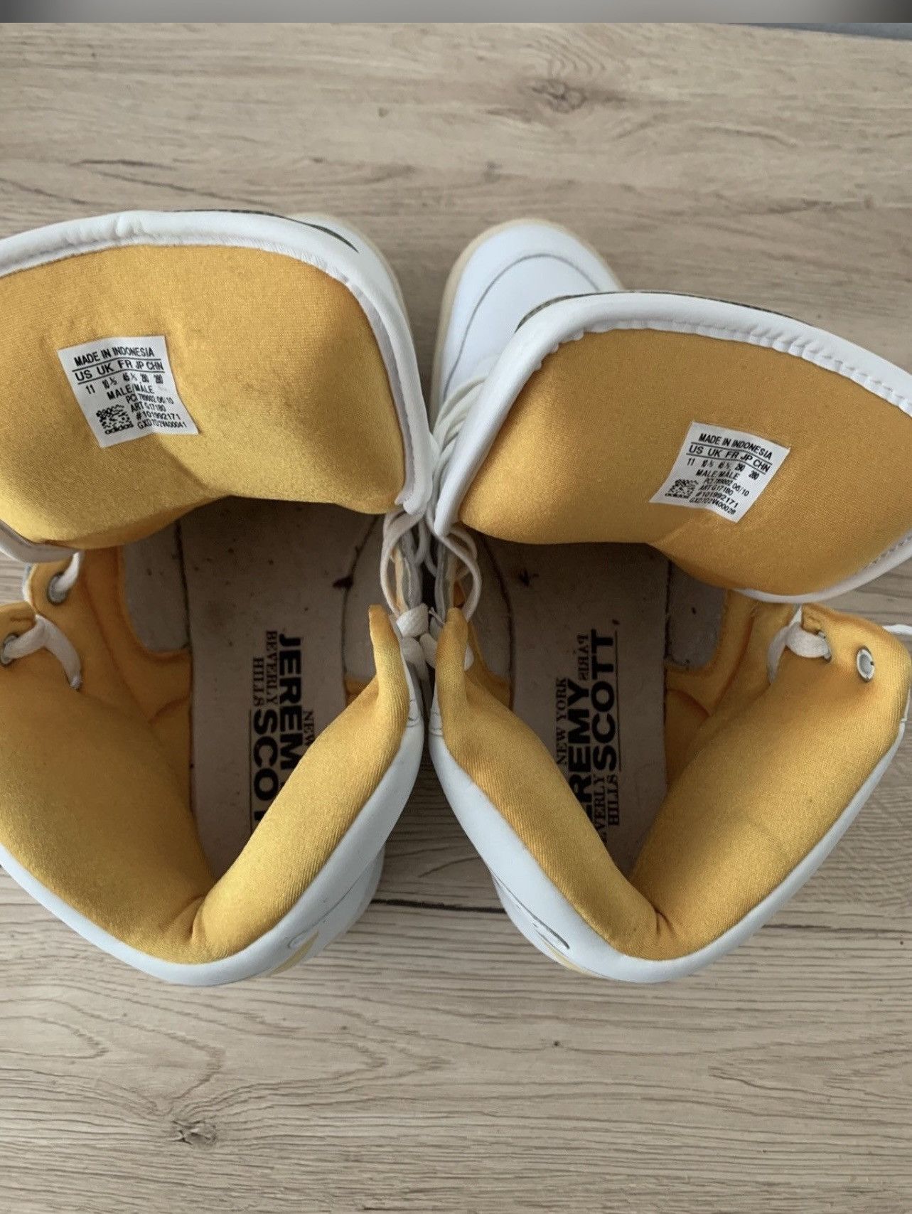 Adidas × Jeremy Scott Jeremy Scott x Adidas license plate Size US 10.5 / EU 43-44 - 6 Thumbnail