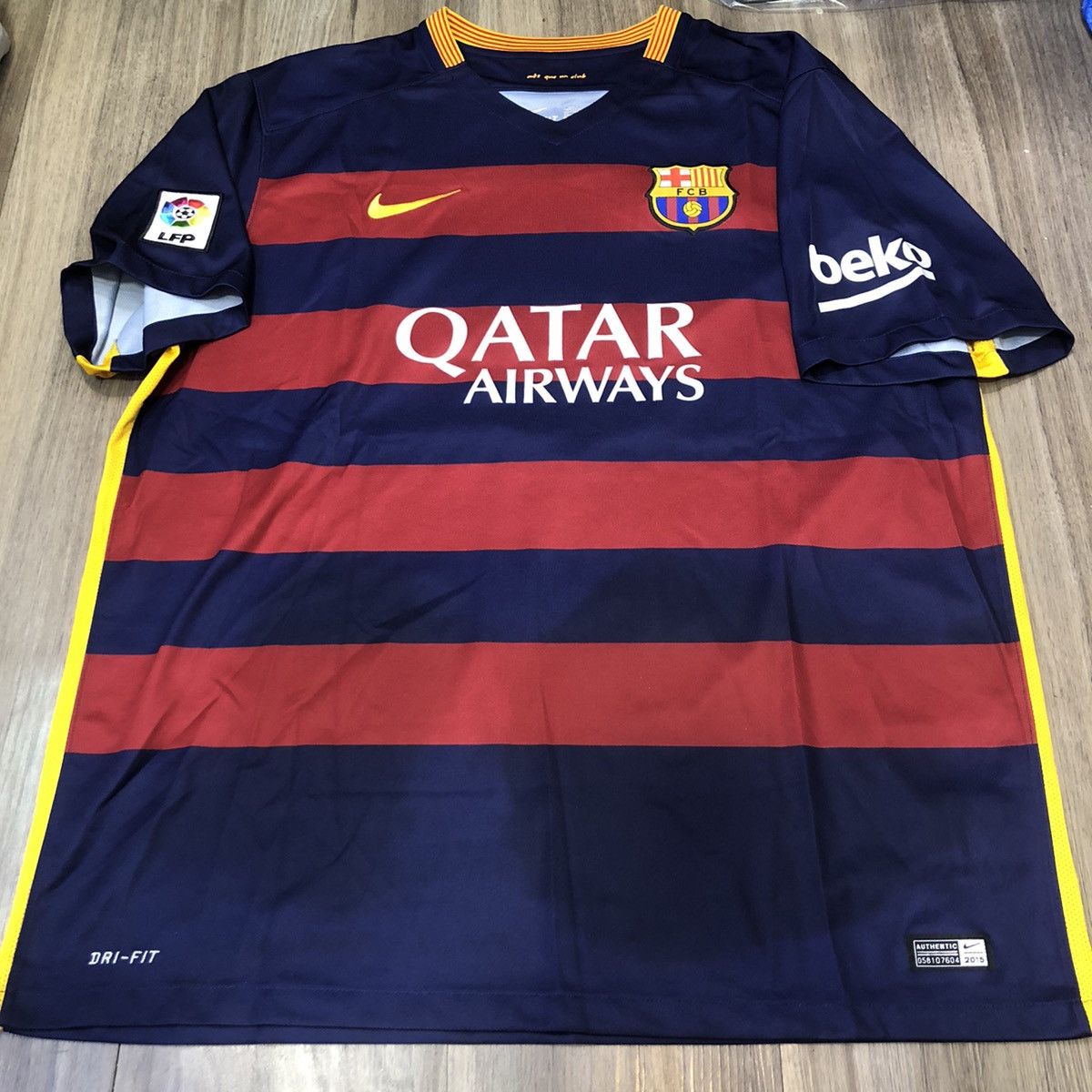 Nike Barcelona 15/16 home shirt #9 Suarez Size US XXL / EU 58 / 5 - 1 Thumbnail