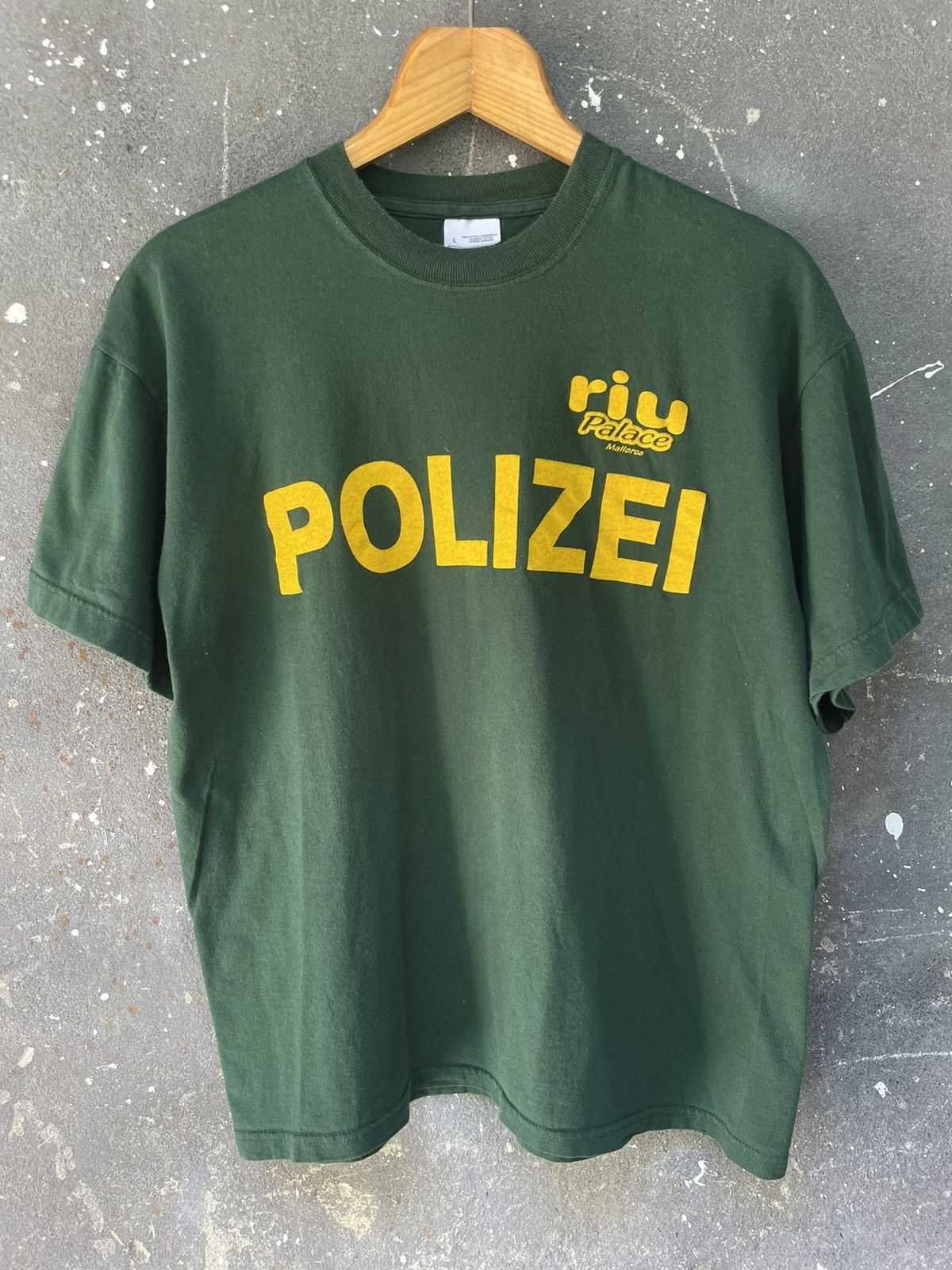 Other Vintage POLIZEI 90’s T-Shirt Green Bitte Folgen Size US L / EU 52-54 / 3 - 3 Thumbnail