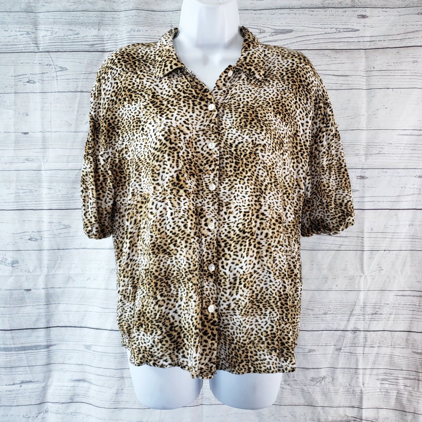 Vintage Amuse Society Womens Button Front Top Sz Small Black Brown Animal Print Viscose Shirt Women S Black Animal Print Blouse 90s Style Mens Womens Girls Size S / US 4 / IT 40 - 2 Thumbnail