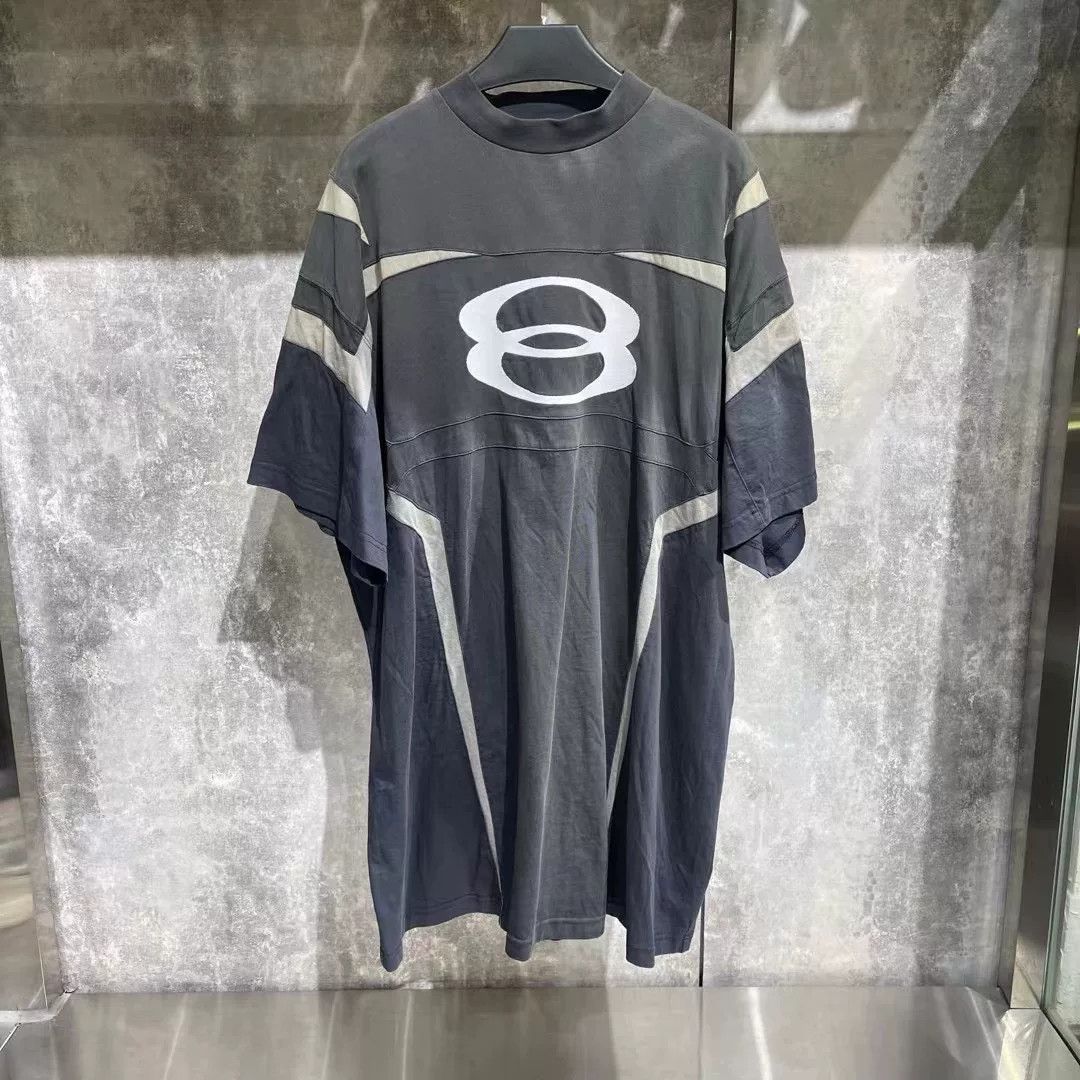 Balenciaga Balenciaga Retro T-Shirt l Men Size US L / EU 52-54 / 3 - 1 Thumbnail