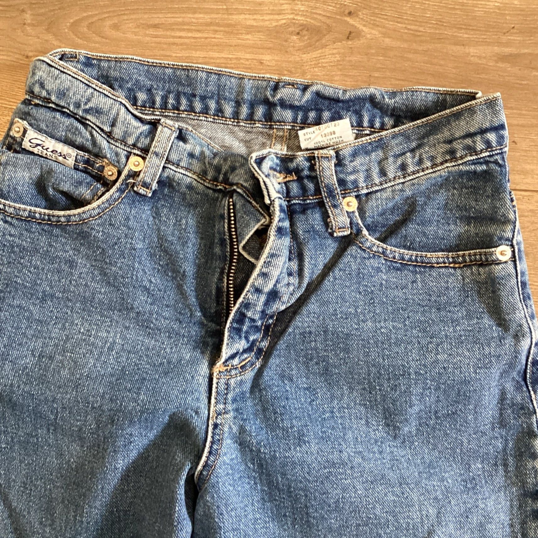 Guess VINTAGE GUESS JEANS Denim Jeans Unisex Adults 25in 100% Cotton Medium Wash USA Made 10 Mens/Womens Size US 31 - 2 Thumbnail