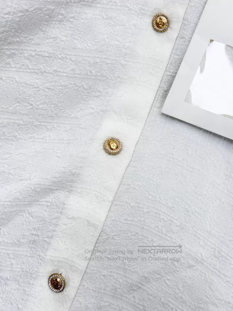 Chanel Chanel Silk jacquart long-sleeved off-the-shoulder shirt Size XS / US 0-2 / IT 36-38 - 4 Thumbnail
