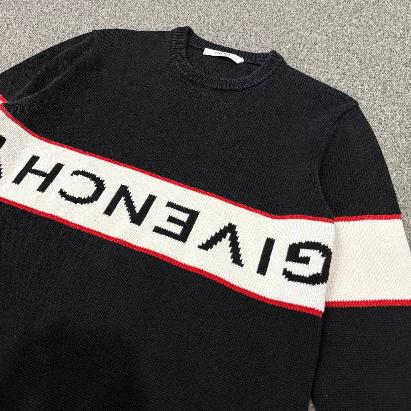 Givenchy Givenchy Black Letter Logo Intarsia Knit Sweater M 95 New Size M / US 6-8 / IT 42-44 - 3 Thumbnail