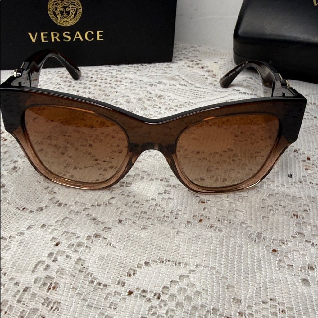 Versace NWT Versace cat eye gold tone Brown Medusa logo sunglasses Size ONE SIZE - 6 Thumbnail
