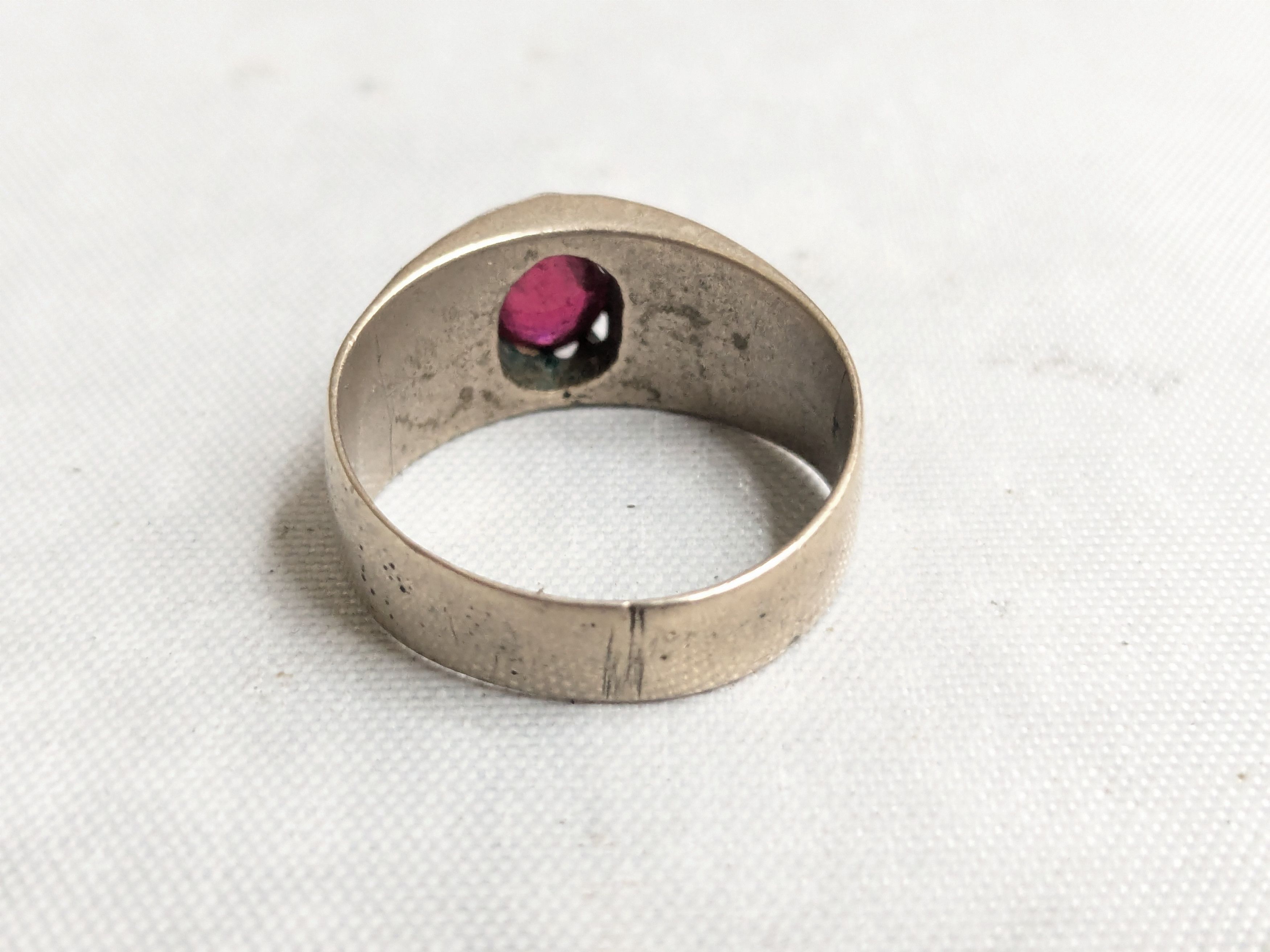 Jewelry Vintage Ring Red Glass Size 10.75 Size ONE SIZE - 5 Thumbnail