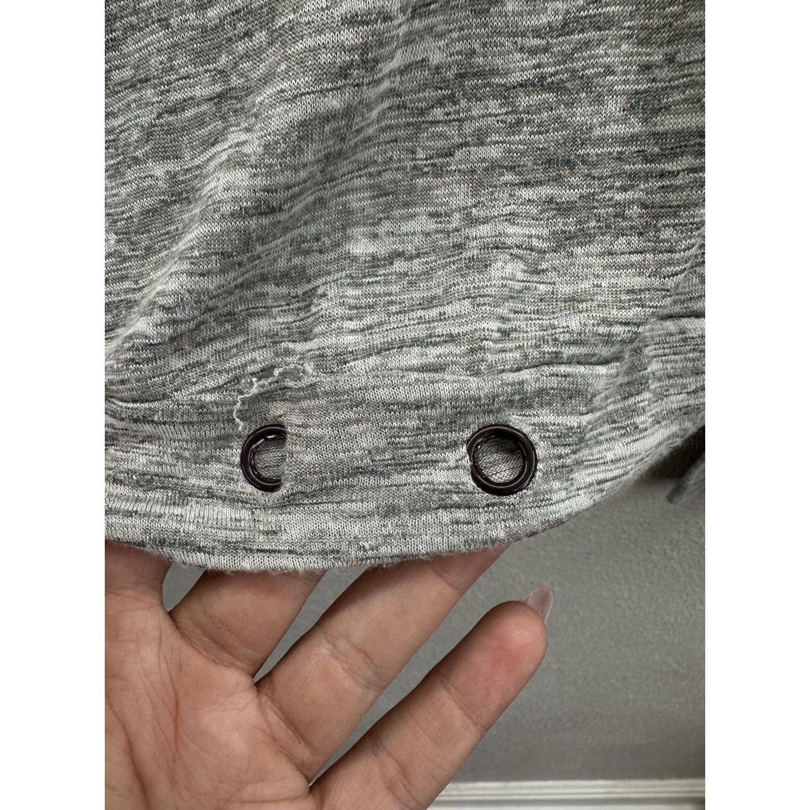 Vintage Charlotte Russe Sport Womens Shirt Cropped Hooded Long Sleeve Gray Size L Shirt Size L / US 10 / IT 46 - 3 Thumbnail
