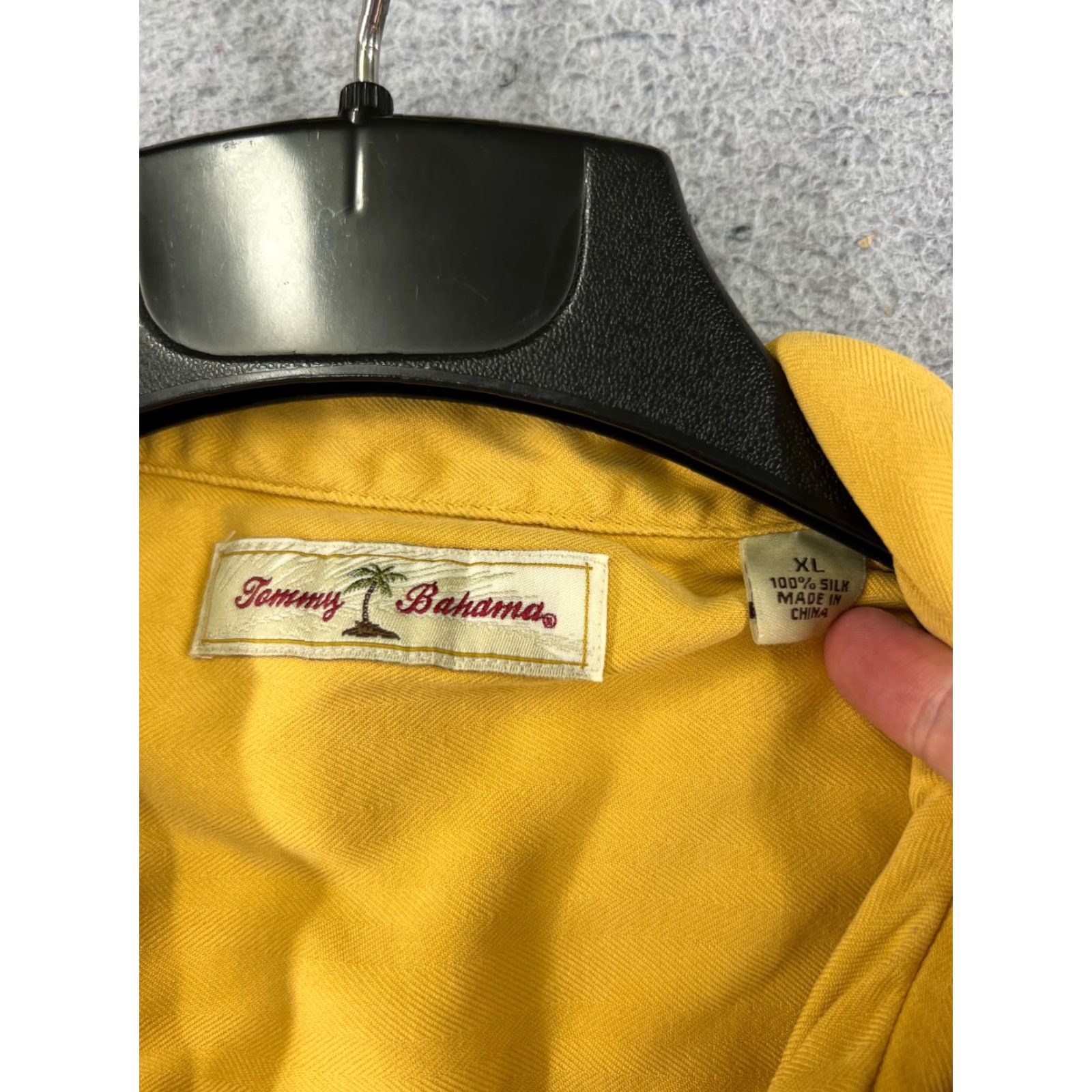 Tommy Bahama Tommy Bahama Shirt Men Extra Large Yellow Herringbone 100% Silk Hawaiian Button Mens Size US XL / EU 56 / 4 - 7 Thumbnail