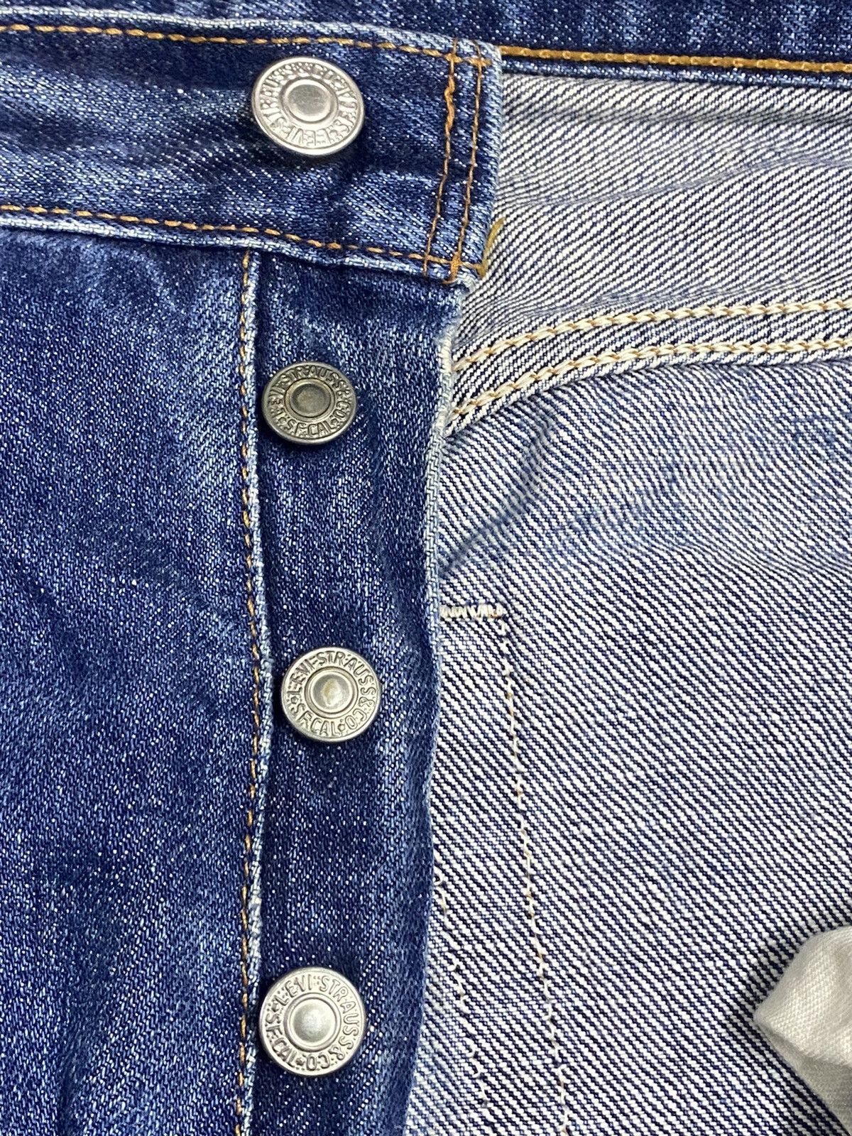 Levi's Vintage Clothing Vintage Levis 501 Y2K Blue Wash Distressed Jeans Size US 31 - 7 Thumbnail